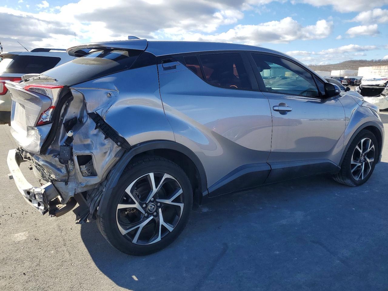 2018 Toyota C-Hr Xle - zdjęcie 3