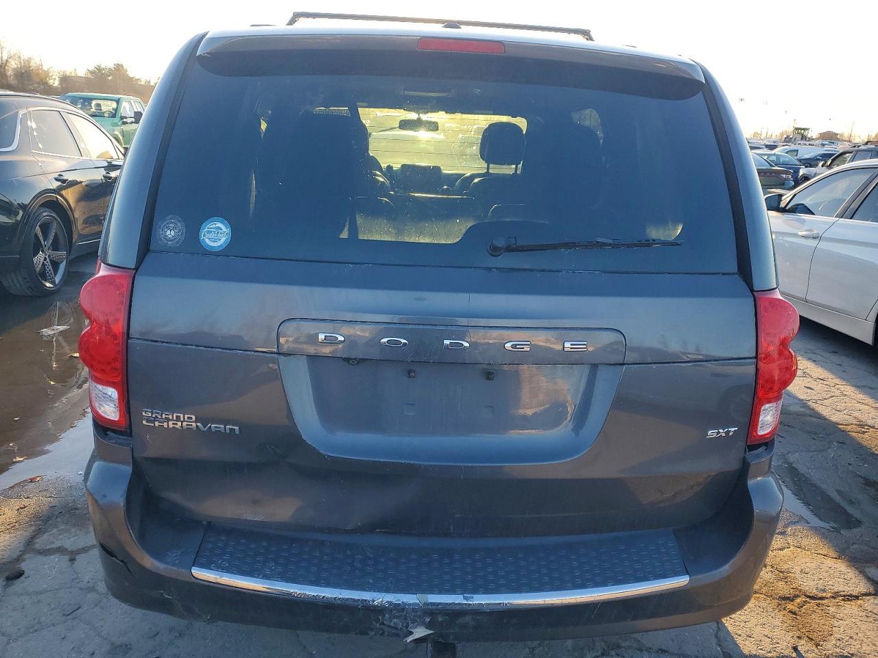 2014 Dodge Grand Caravan Sxt - zdjęcie 6