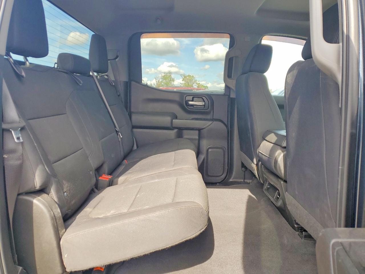 2019 Chevrolet Silverado K1500 Custom - zdjęcie 10