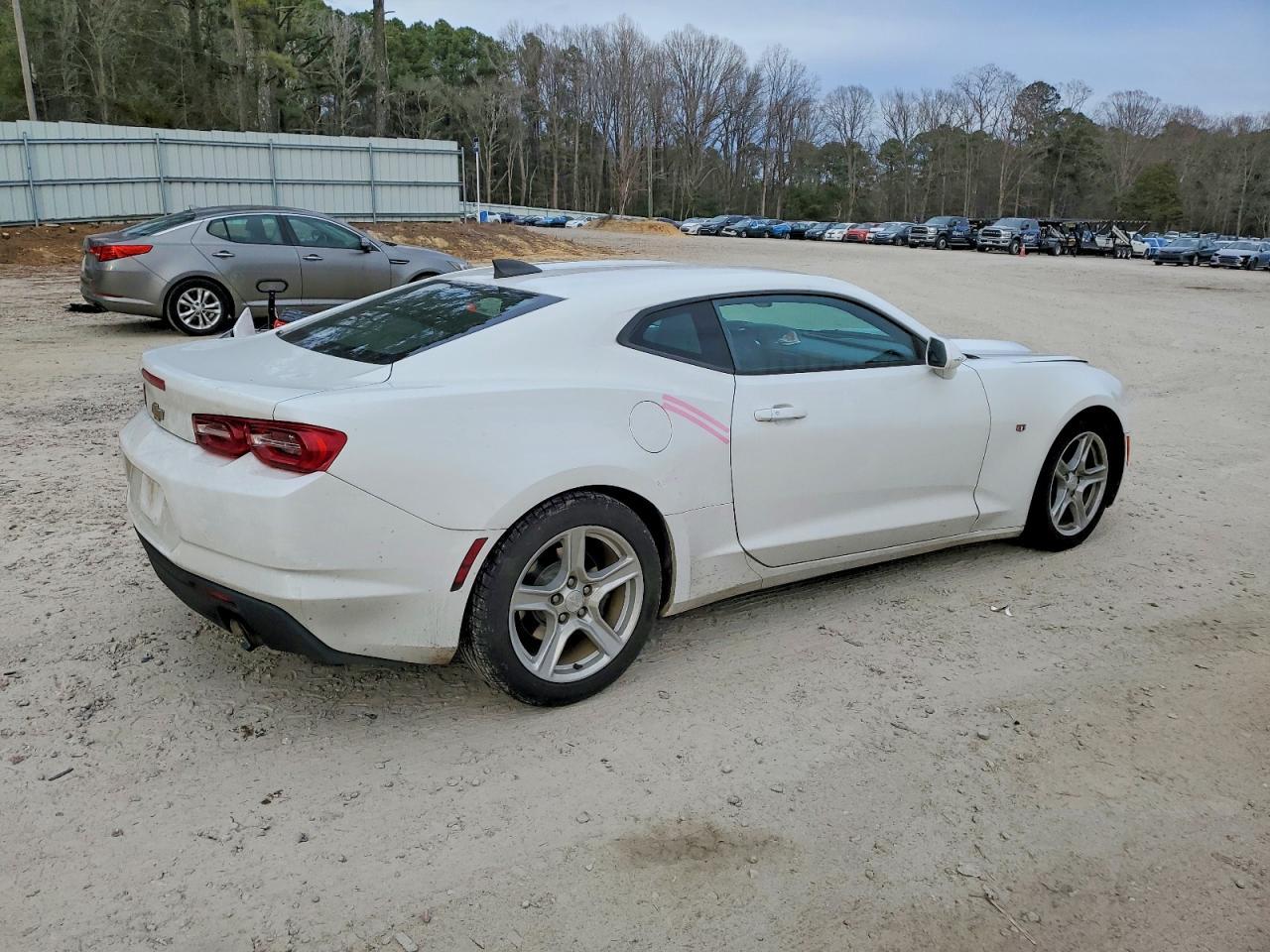 2020 Chevrolet Camaro Ls - zdjęcie 3