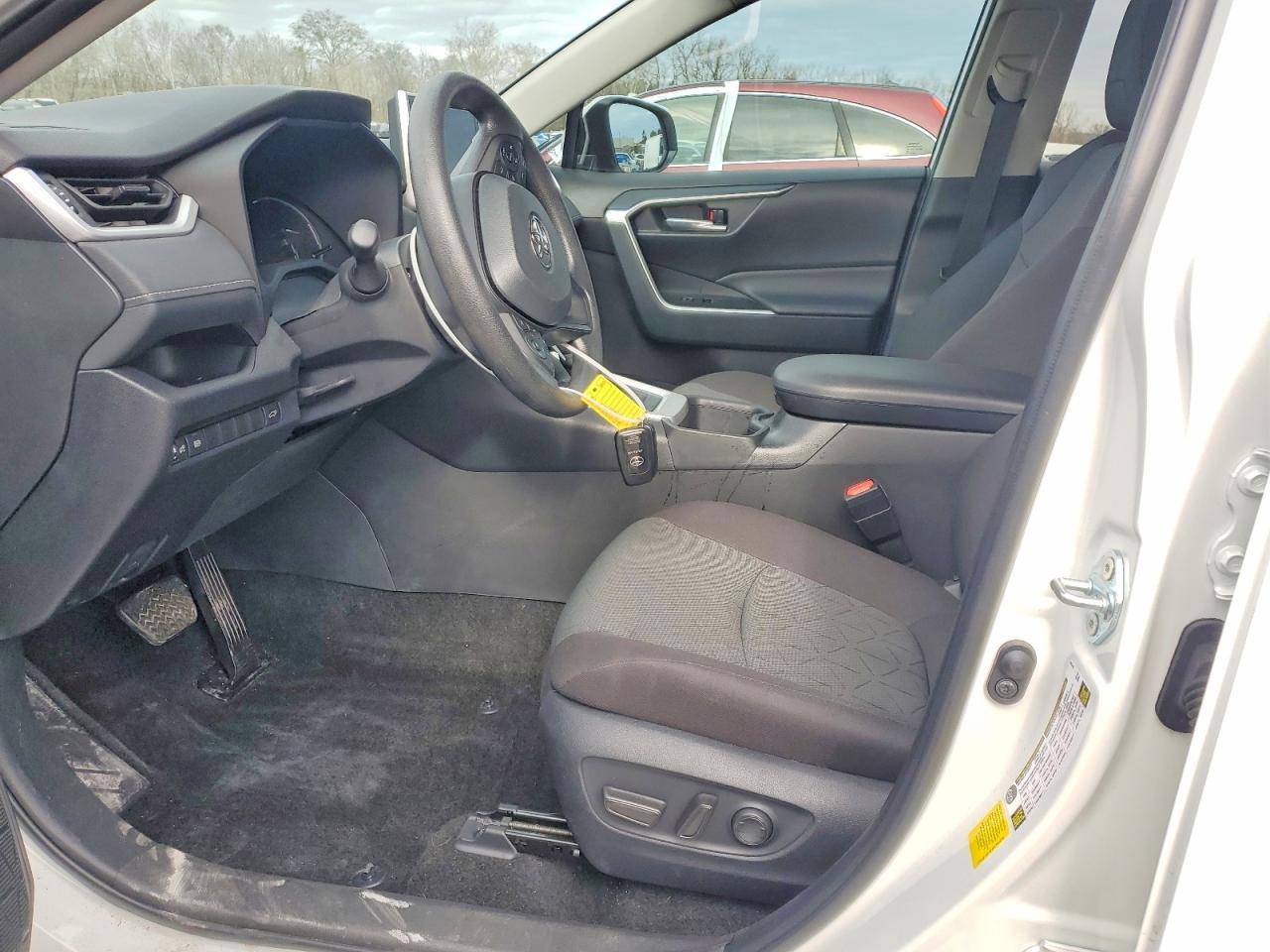 2024 Toyota Rav4 Xle - zdjęcie 7