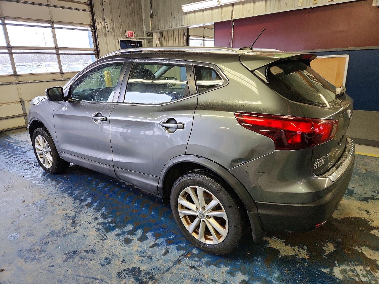 2018 Nissan Rogue Sport S - zdjęcie 2