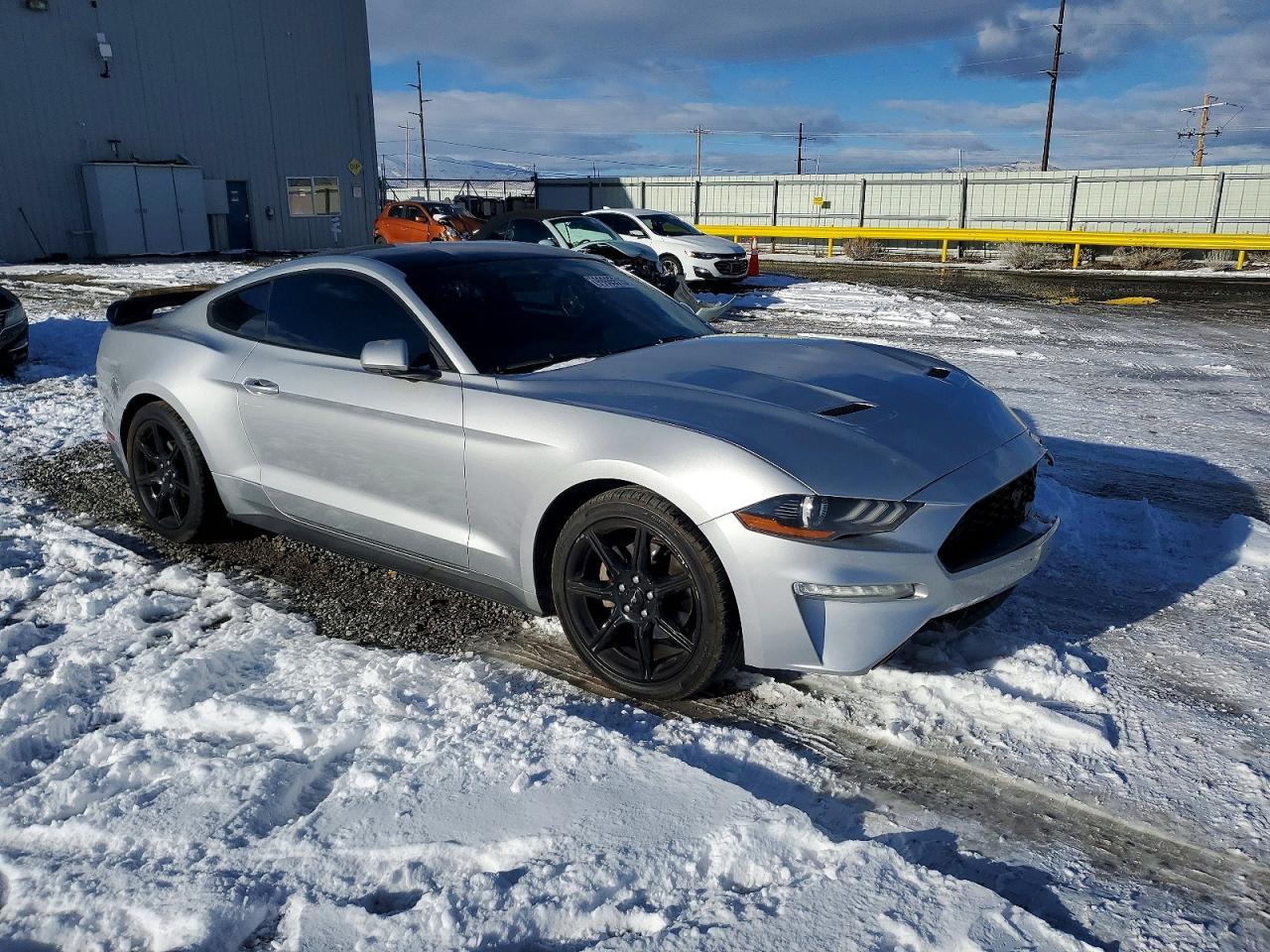 2018 Ford Mustang - zdjęcie 4