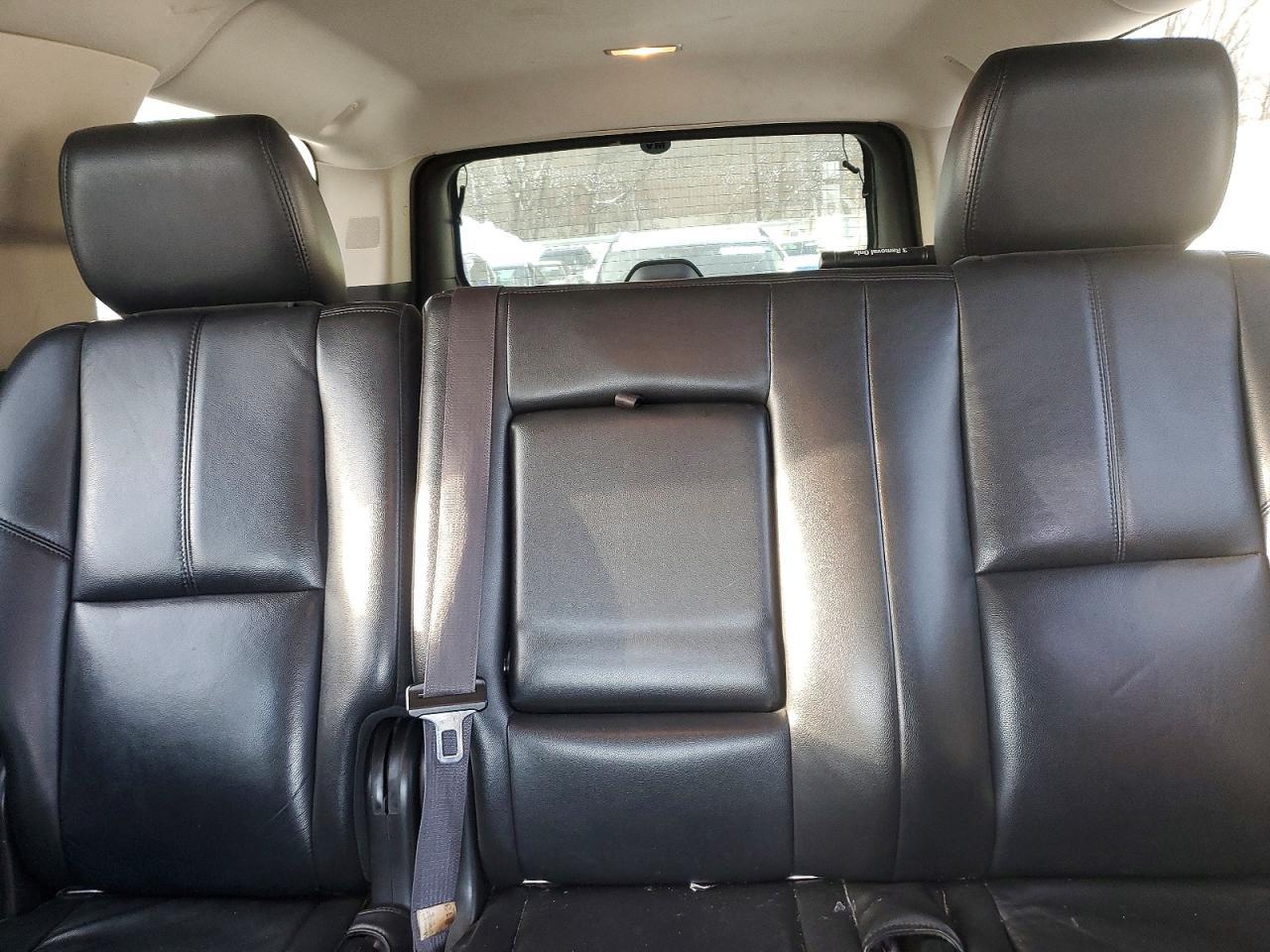 2013 Chevrolet Suburban K1500 Lt - zdjęcie 10