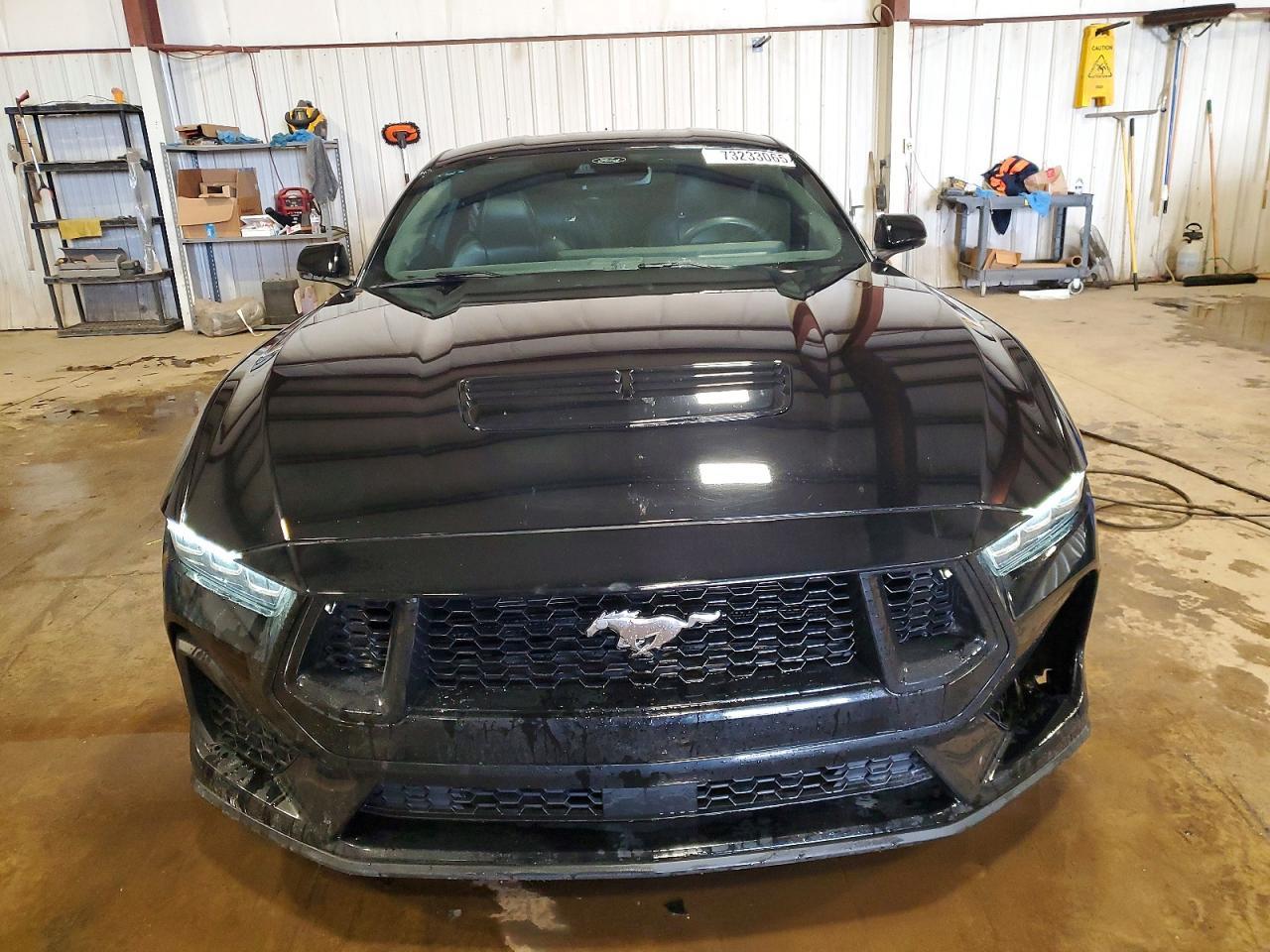 2024 Ford Mustang Gt - zdjęcie 5