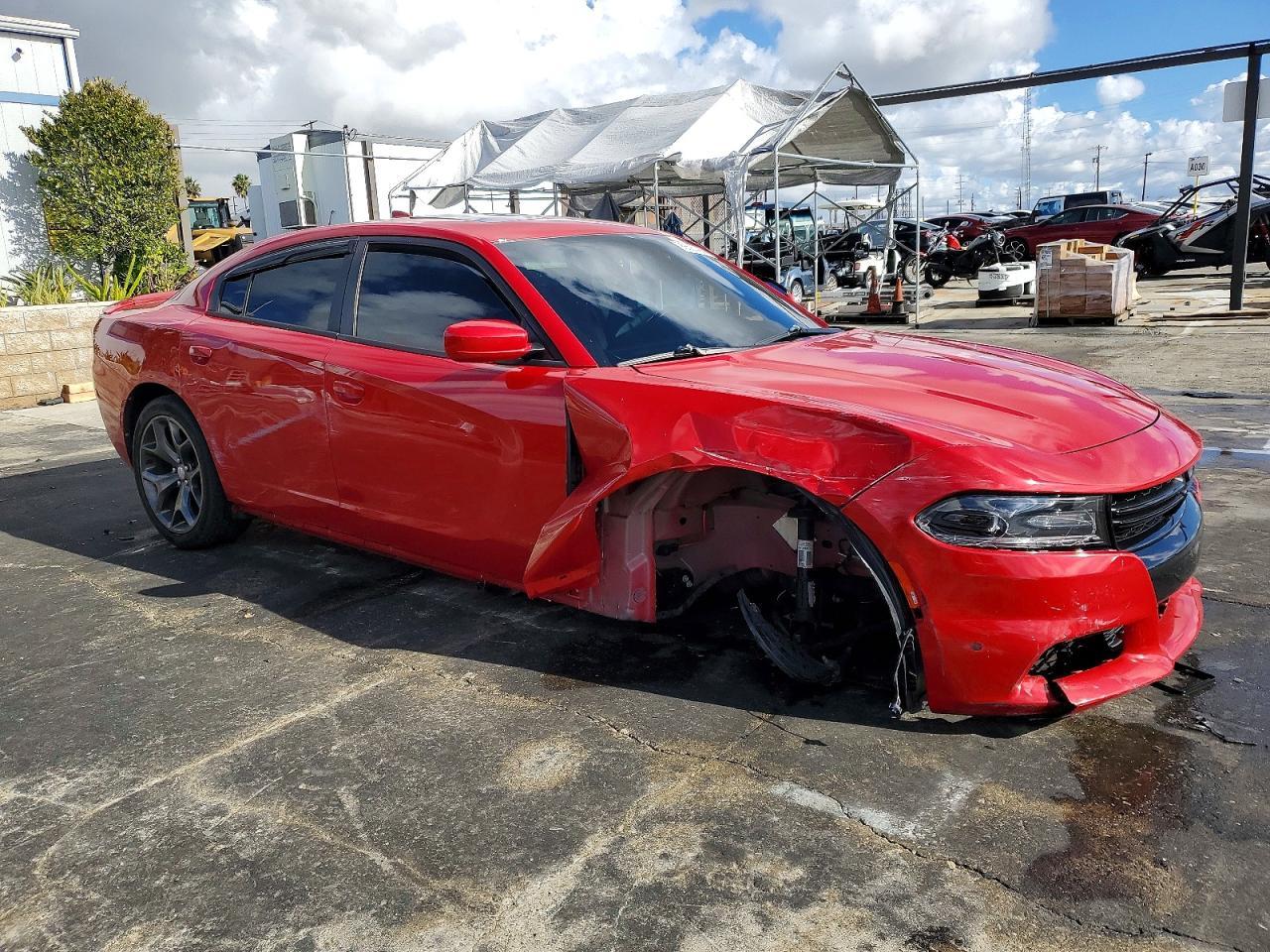 2015 Dodge Charger Sxt - zdjęcie 4