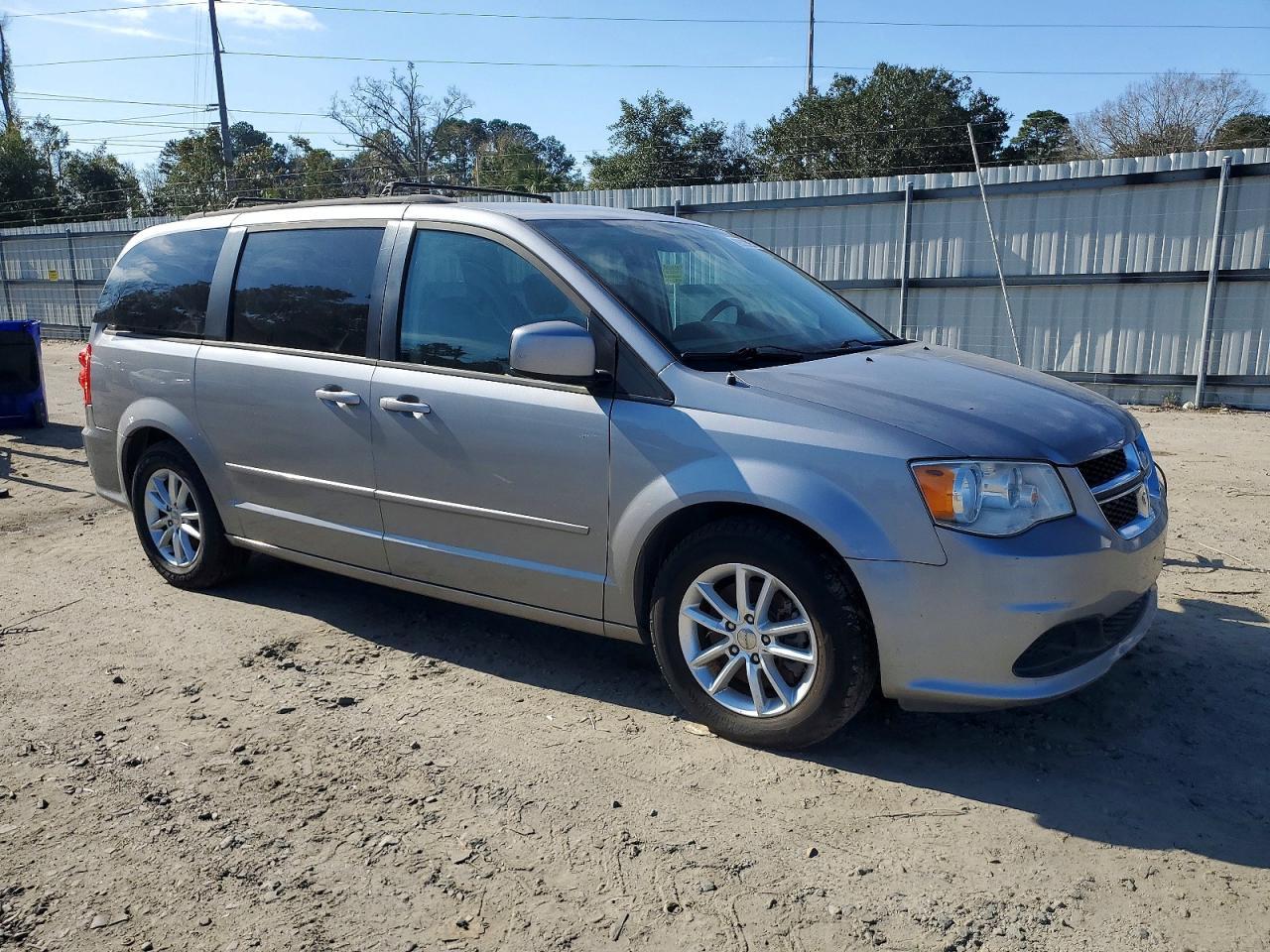 2016 Dodge Caravan Sxt - zdjęcie 4