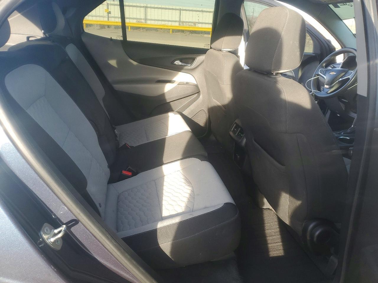 2018 Chevrolet Equinox Ls - zdjęcie 11