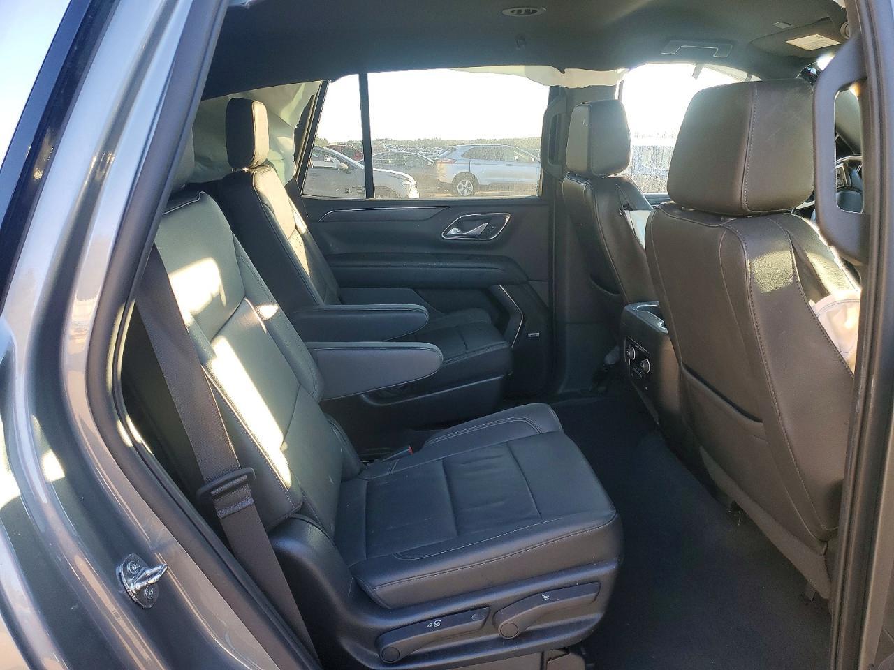 2022 Chevrolet Tahoe C1500 Lt - zdjęcie 11