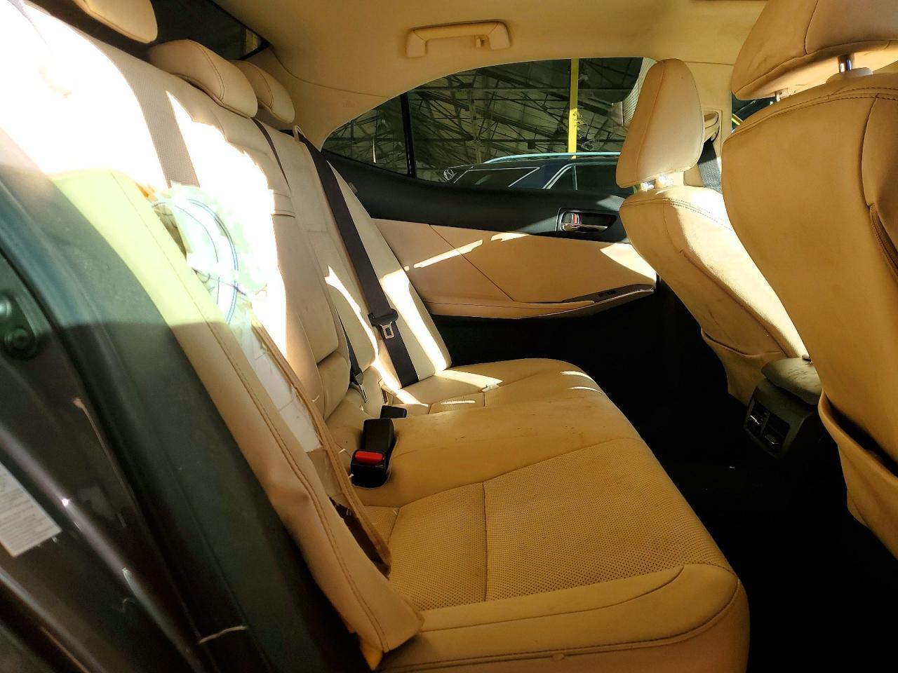 2016 Lexus Is 200T - zdjęcie 10