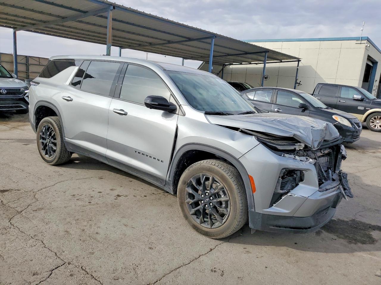 2024 Chevrolet Traverse Ls - zdjęcie 4