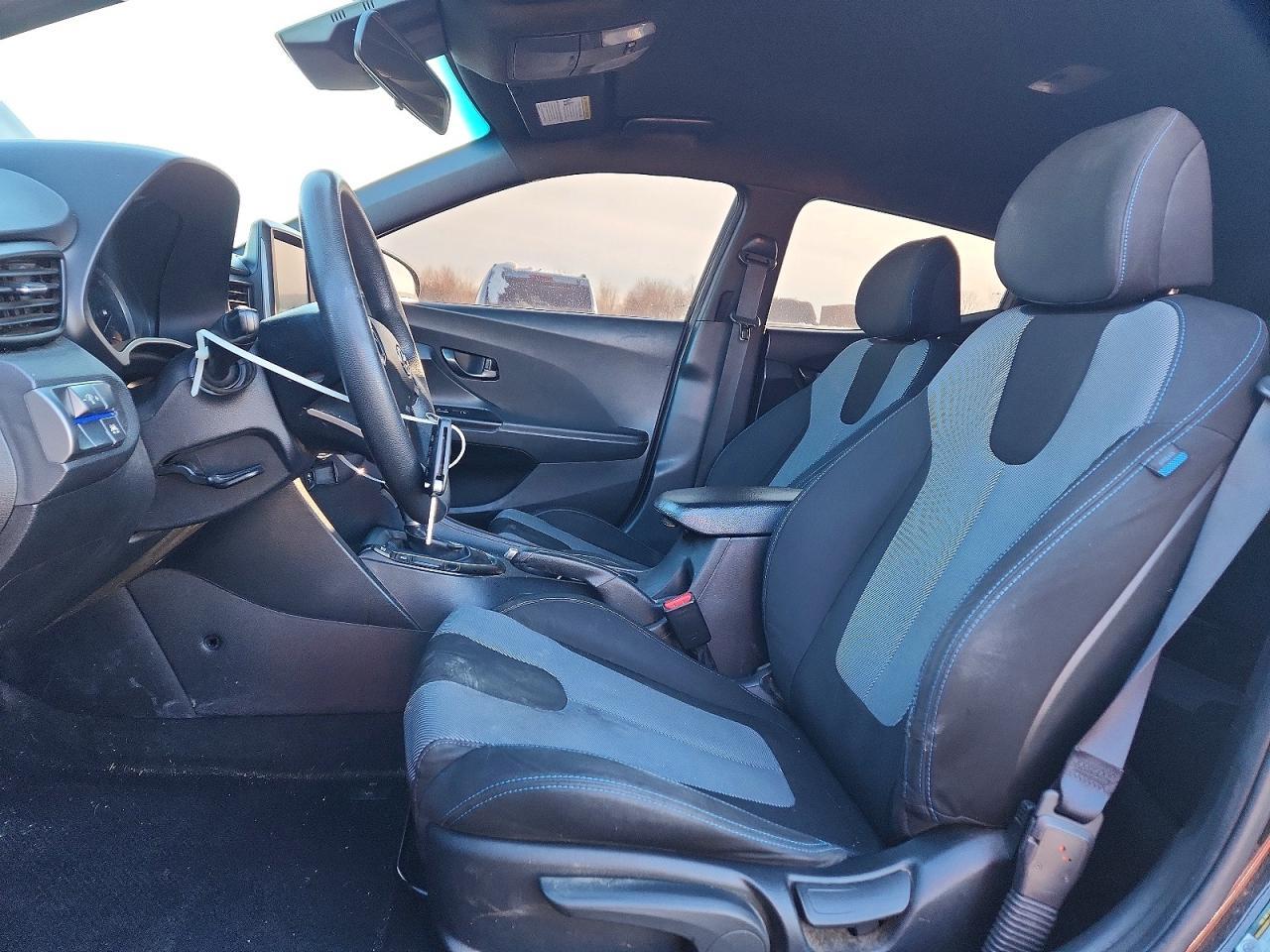 2019 Hyundai Veloster Base - zdjęcie 7