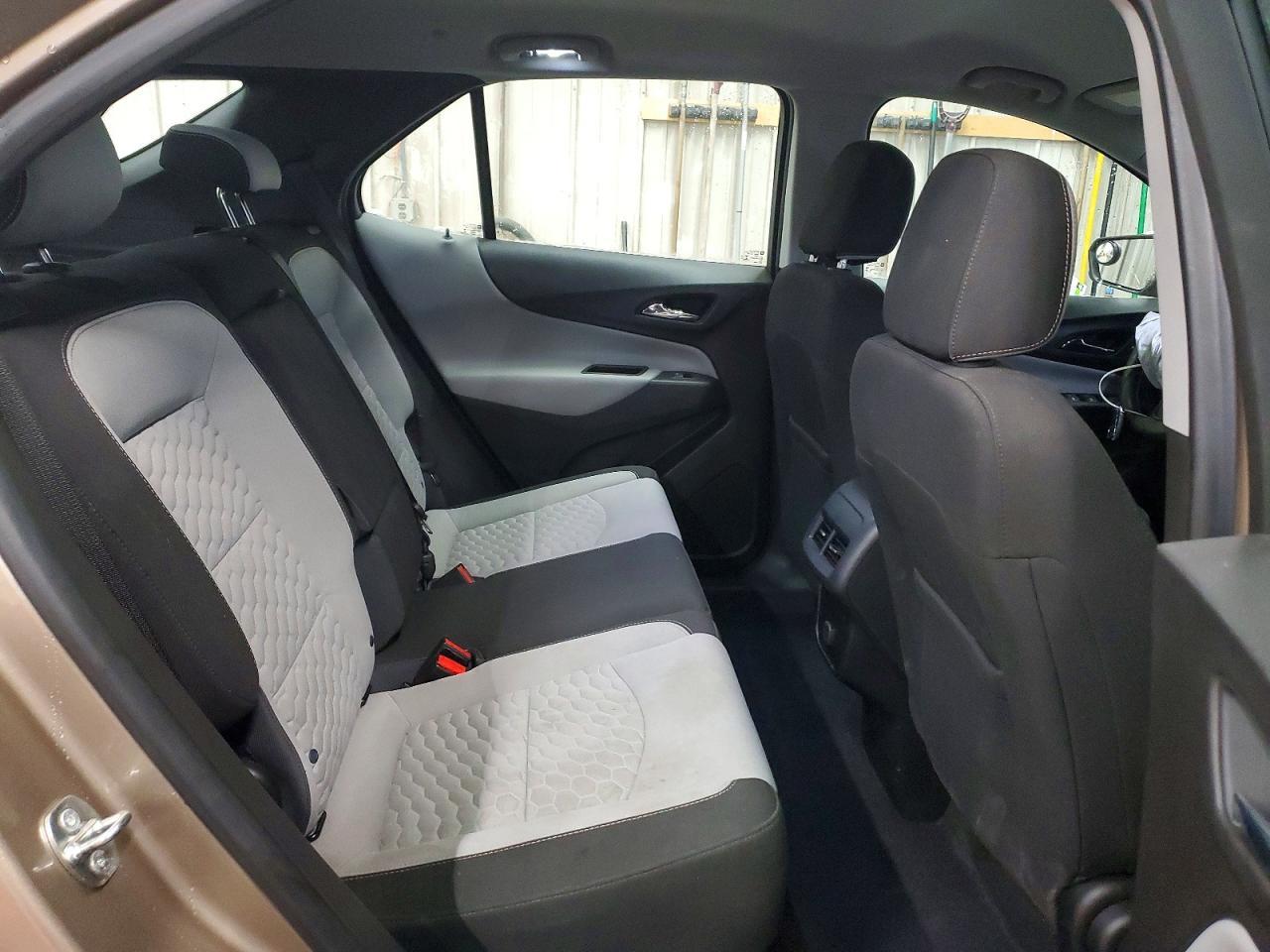 2018 Chevrolet Equinox Ls - zdjęcie 11