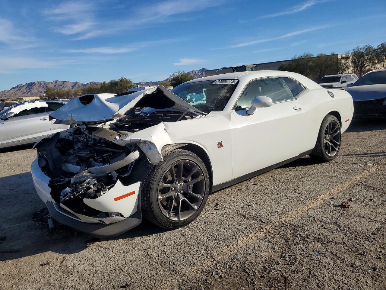 2021 Dodge Challenger R/T Scat Pack - zdjęcie główne