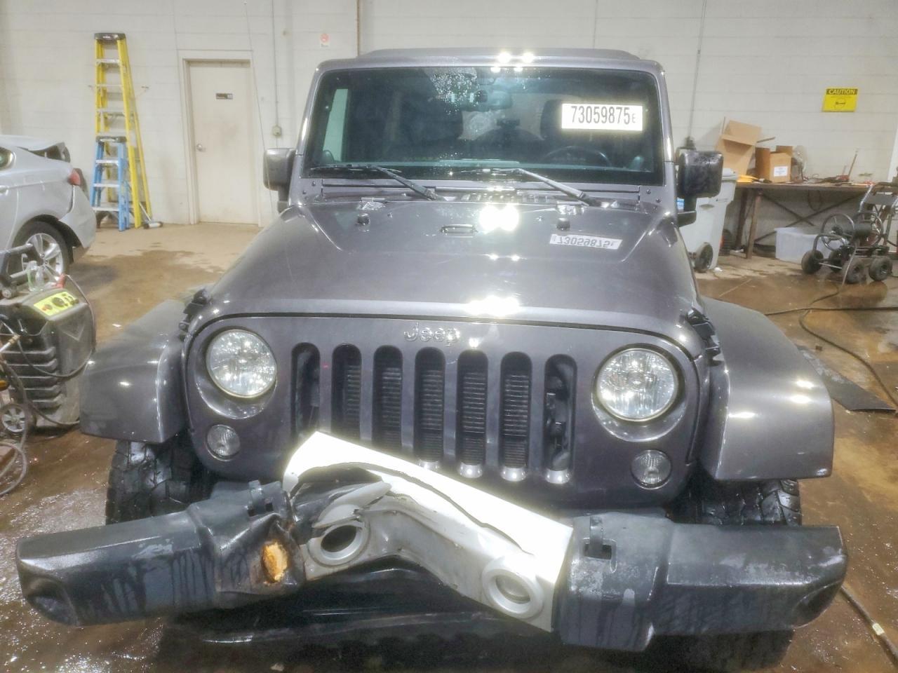 2014 Jeep Wrangler Unlimited Sahara - zdjęcie 5