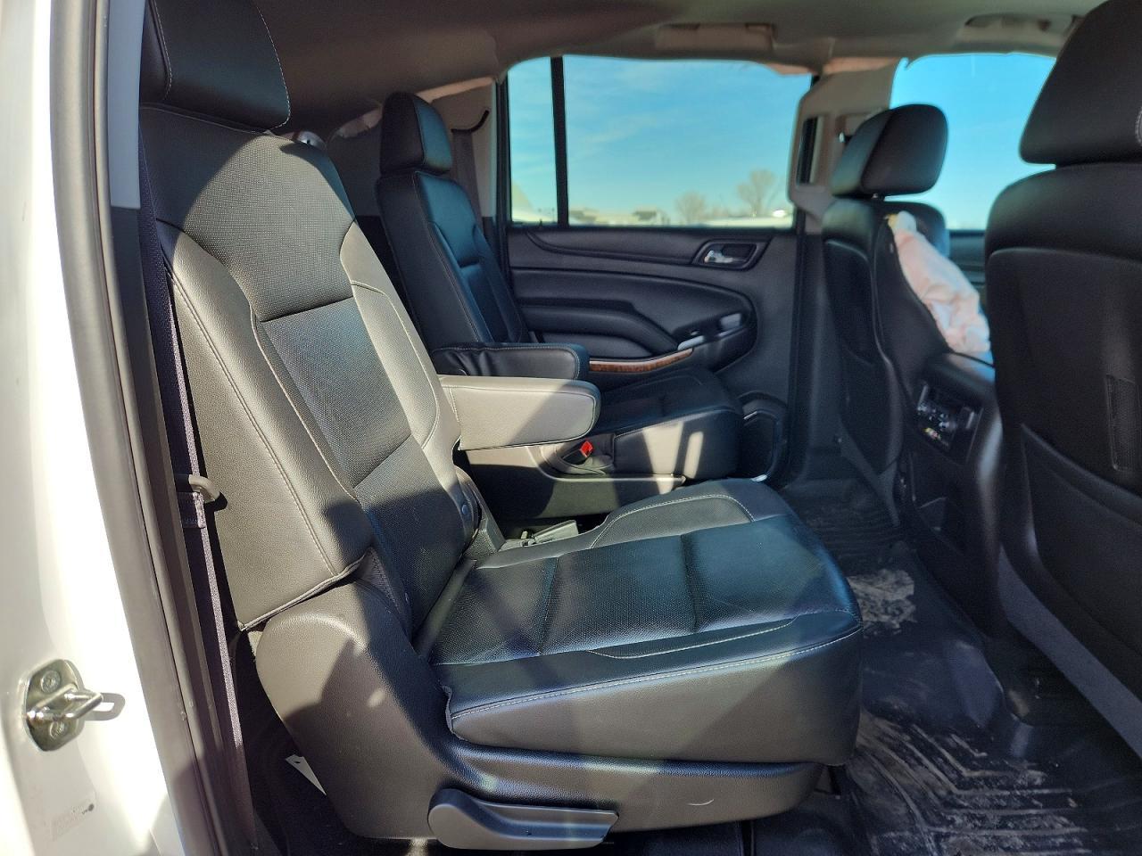 2016 Chevrolet Suburban K1500 Ltz - zdjęcie 11