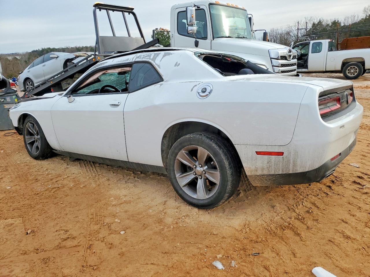 2016 Dodge Challenger Sxt - zdjęcie 2