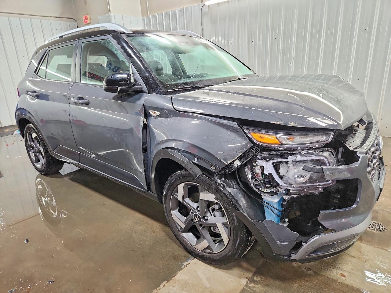 2025 Hyundai Venue Limited - zdjęcie 4