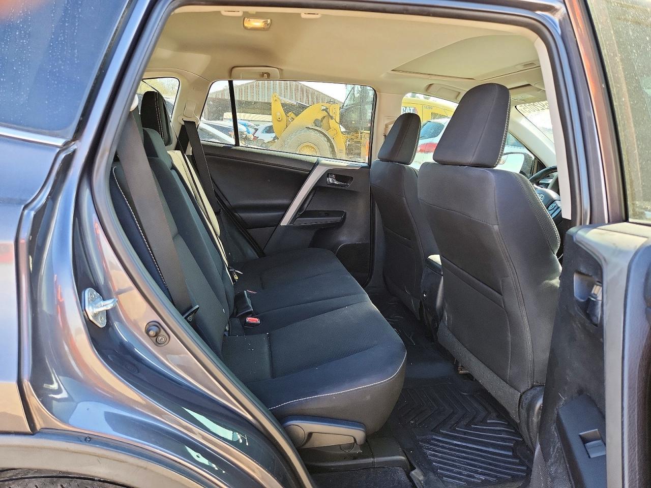 2017 Toyota Rav4 Xle - zdjęcie 11