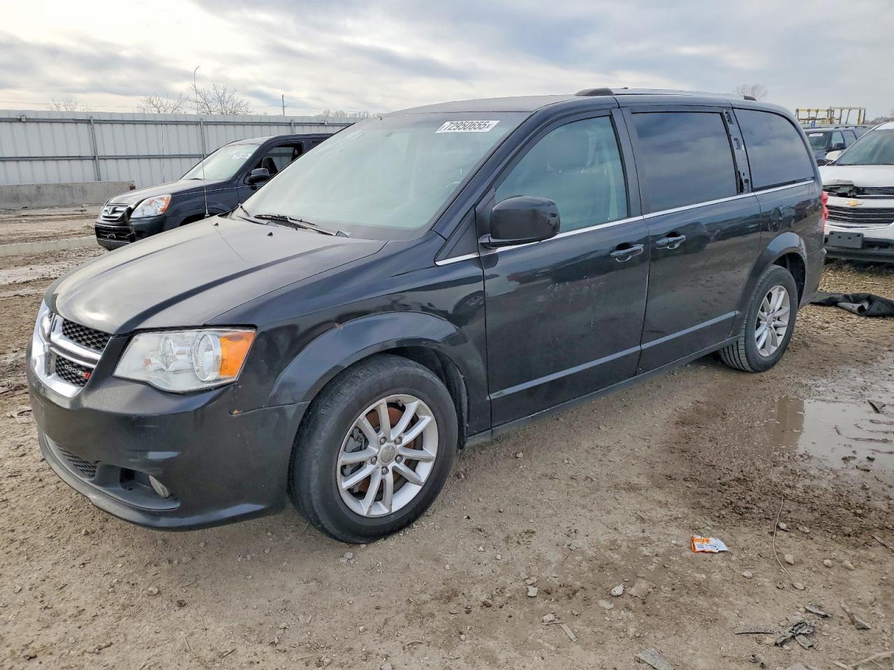 2019 Dodge Grand Caravan Sxt - zdjęcie główne