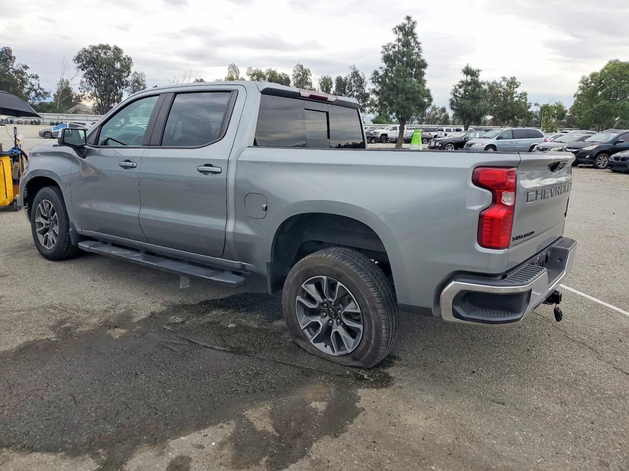 2023 Chevrolet Silverado C1500 Lt - zdjęcie 2