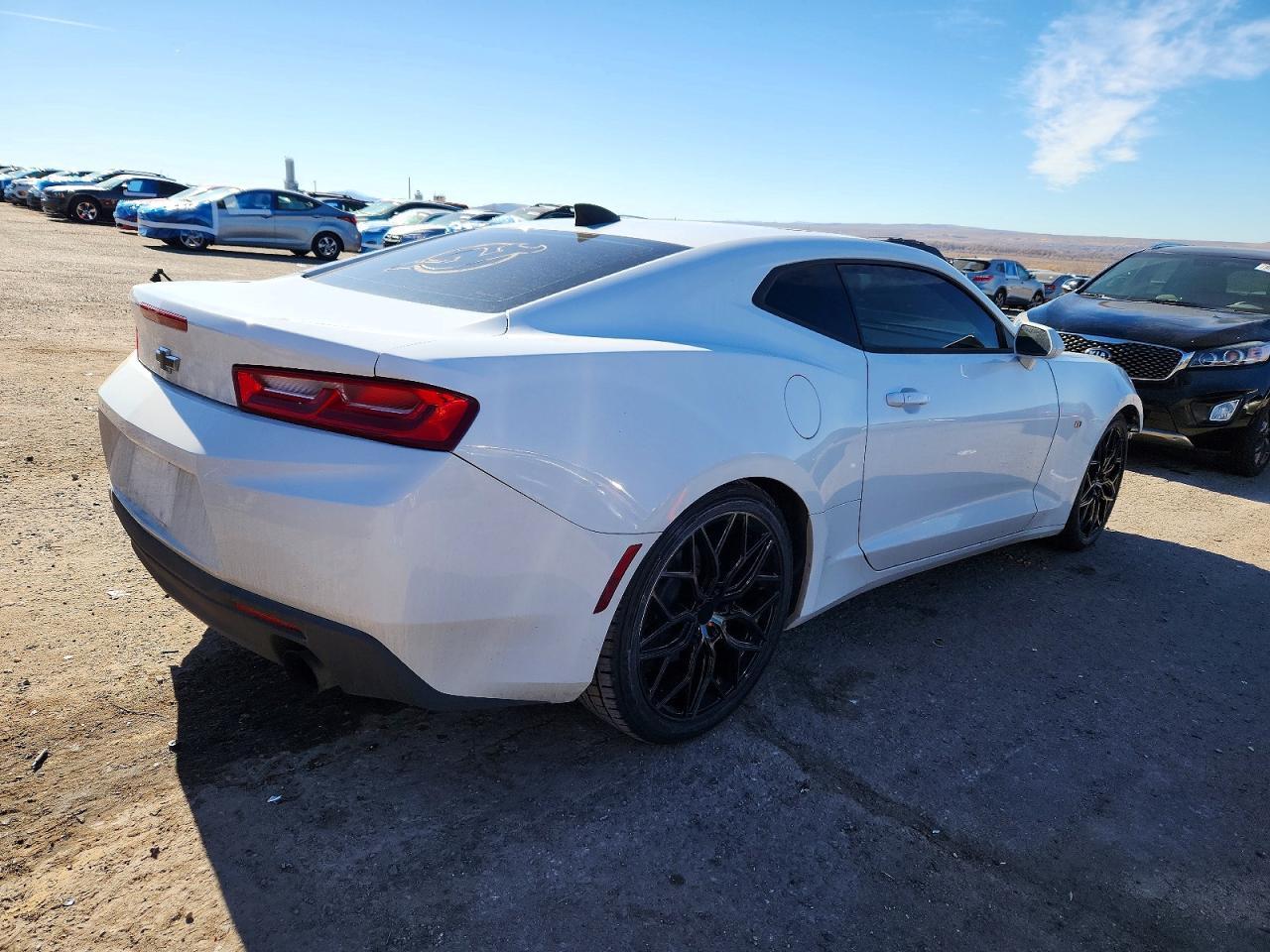 2018 Chevrolet Camaro Ls - zdjęcie 3