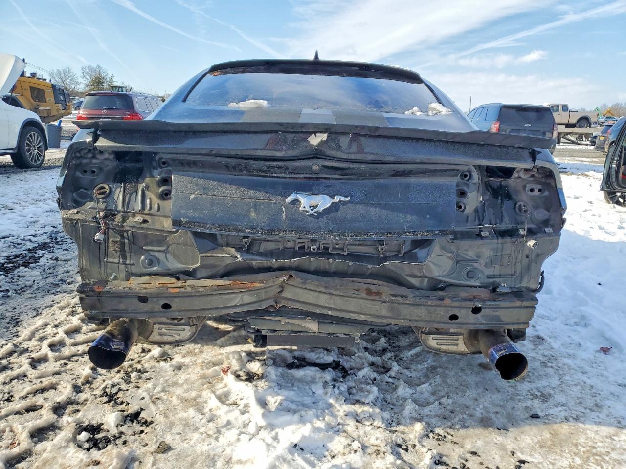 2020 Ford Mustang - zdjęcie 6