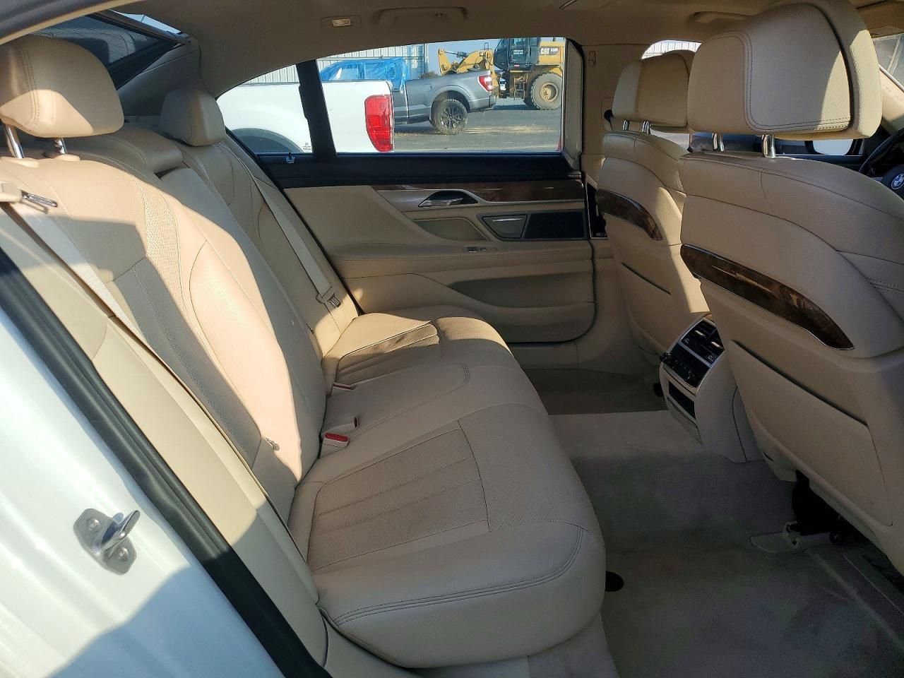 2018 BMW 740 Xe - zdjęcie 10