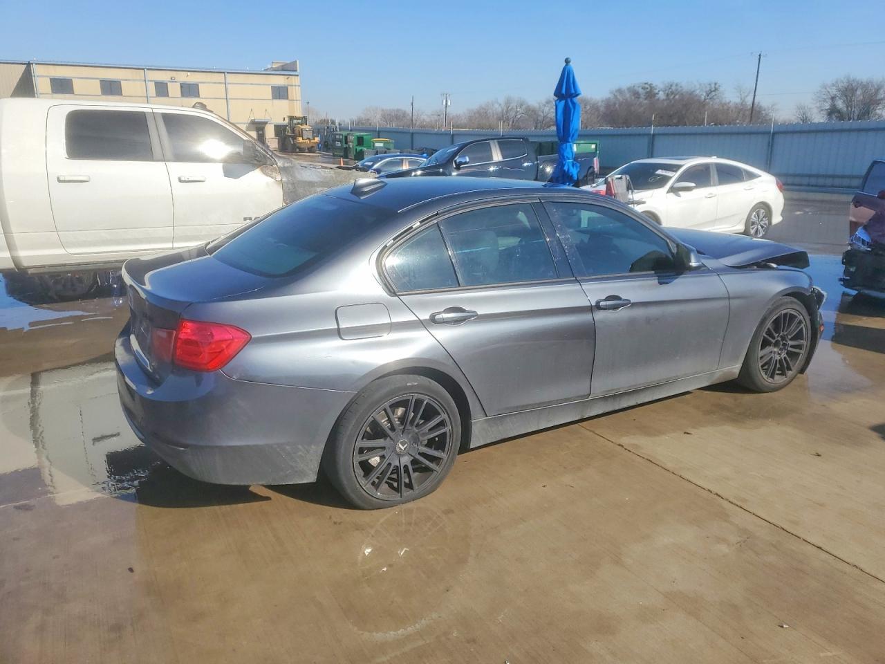 BMW Seria 3 - zdjęcie 3