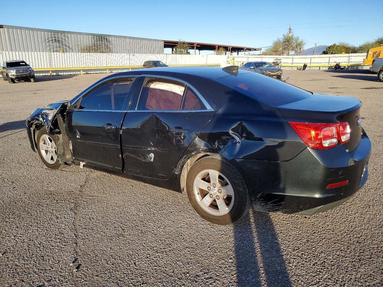 2015 Chevrolet Malibu Ls - zdjęcie 2