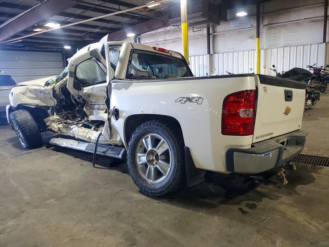 2013 Chevrolet Silverado K1500 Ltz - zdjęcie 2