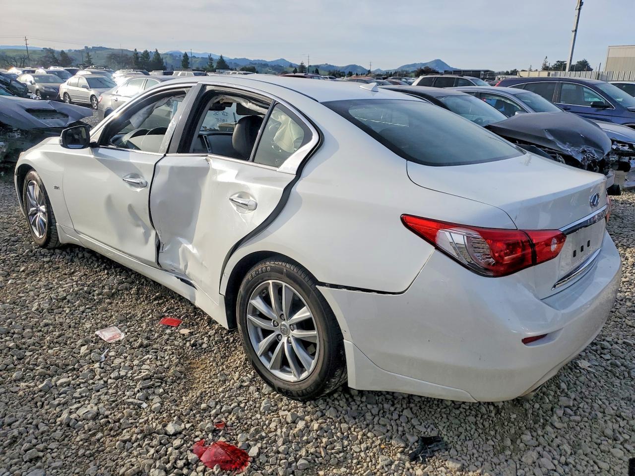 2017 Infiniti Q50 Premium - zdjęcie 2