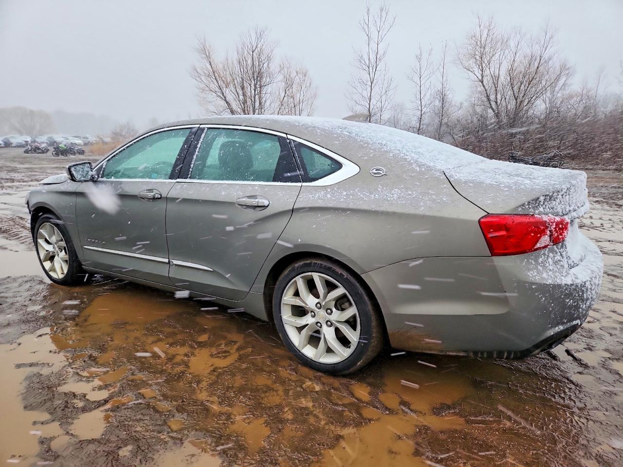 2019 Chevrolet Impala Premier - zdjęcie 2