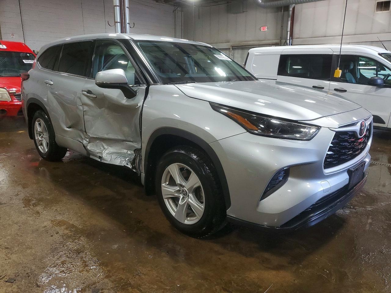 2021 Toyota Highlander L - zdjęcie 4
