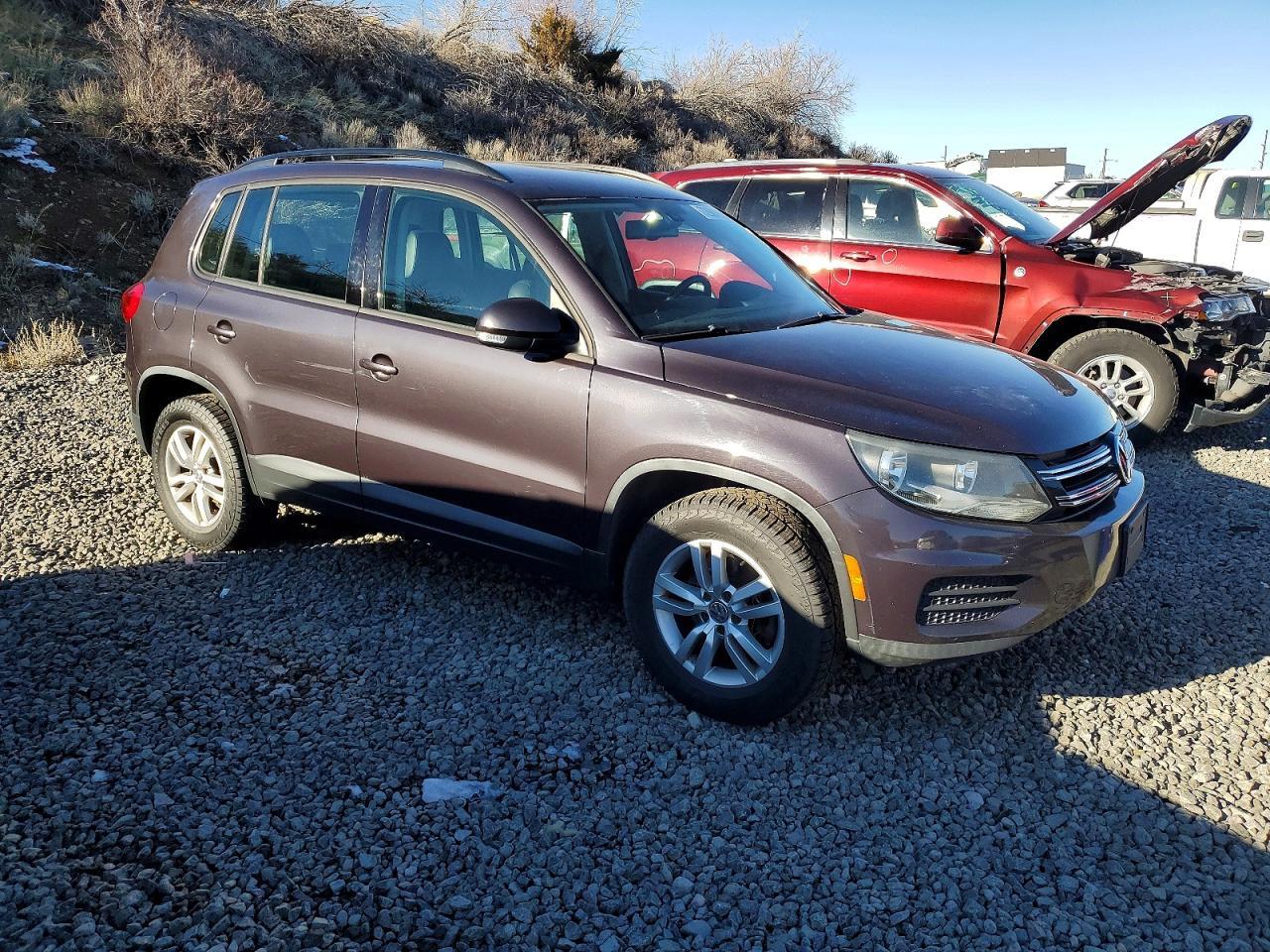 2016 Volkswagen Tiguan S - zdjęcie 4