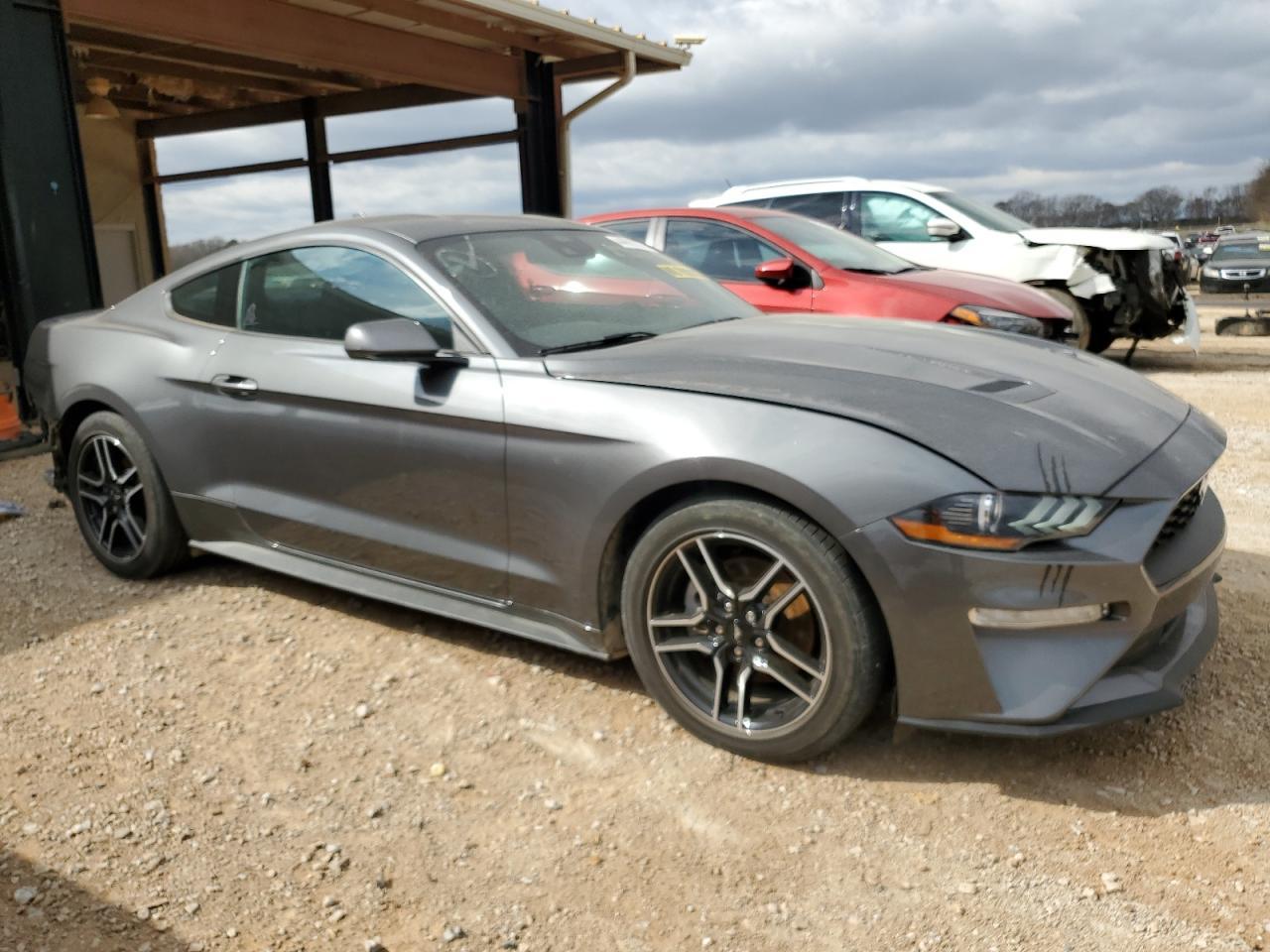 2021 Ford Mustang - zdjęcie 4