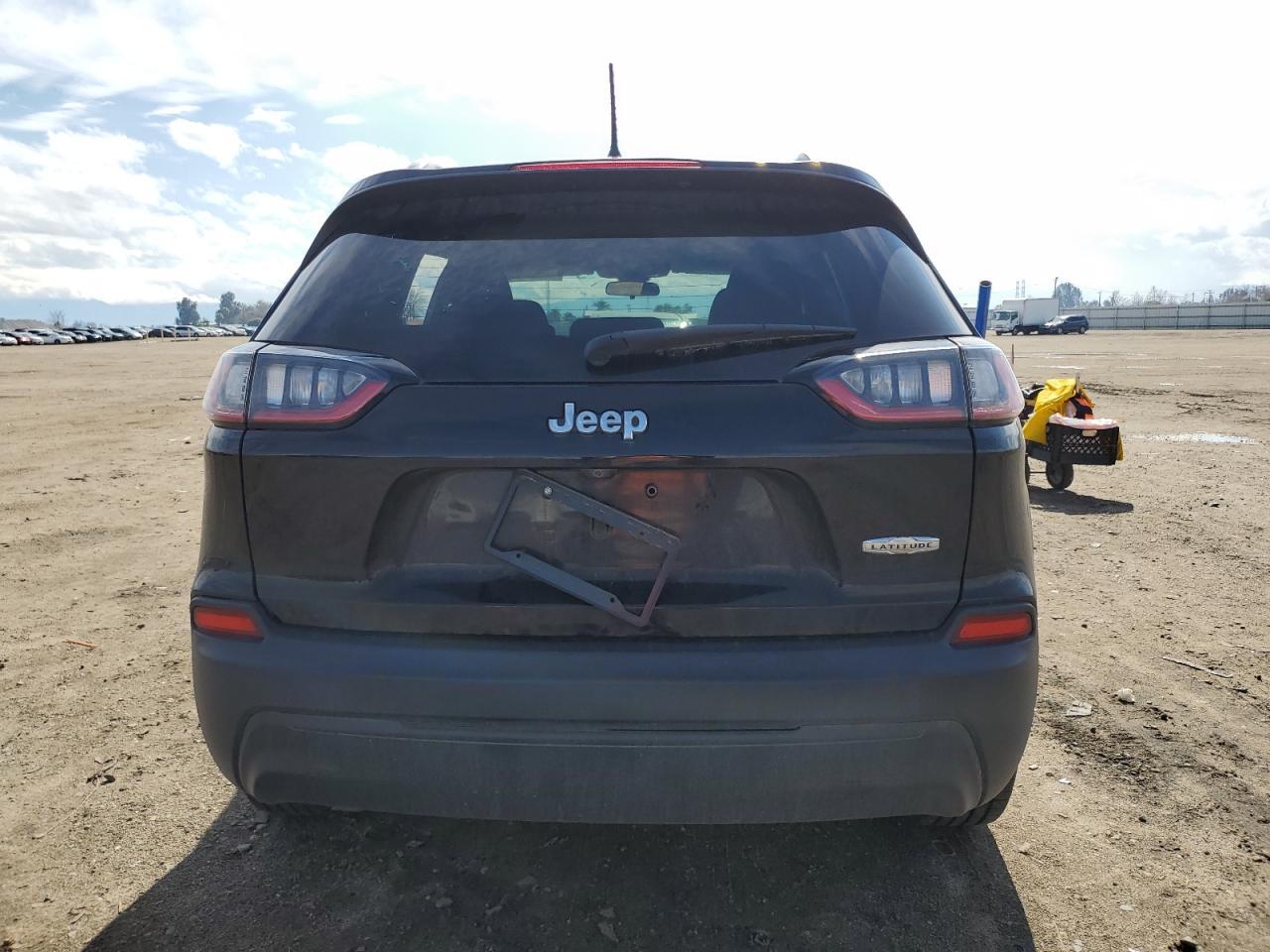 2020 Jeep Cherokee Latitude - zdjęcie 6