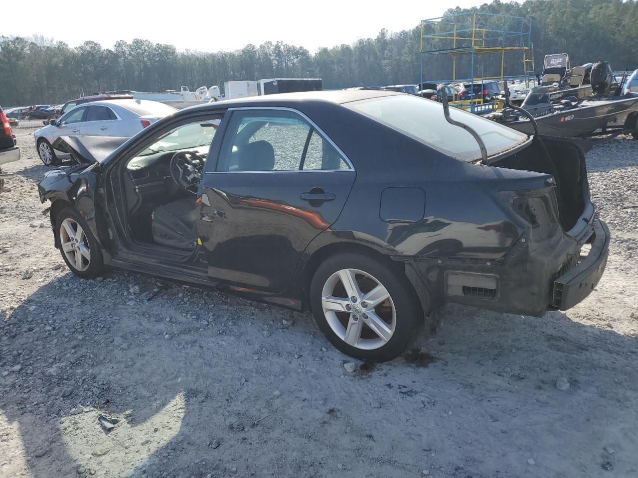 2013 Toyota Camry L - zdjęcie 2