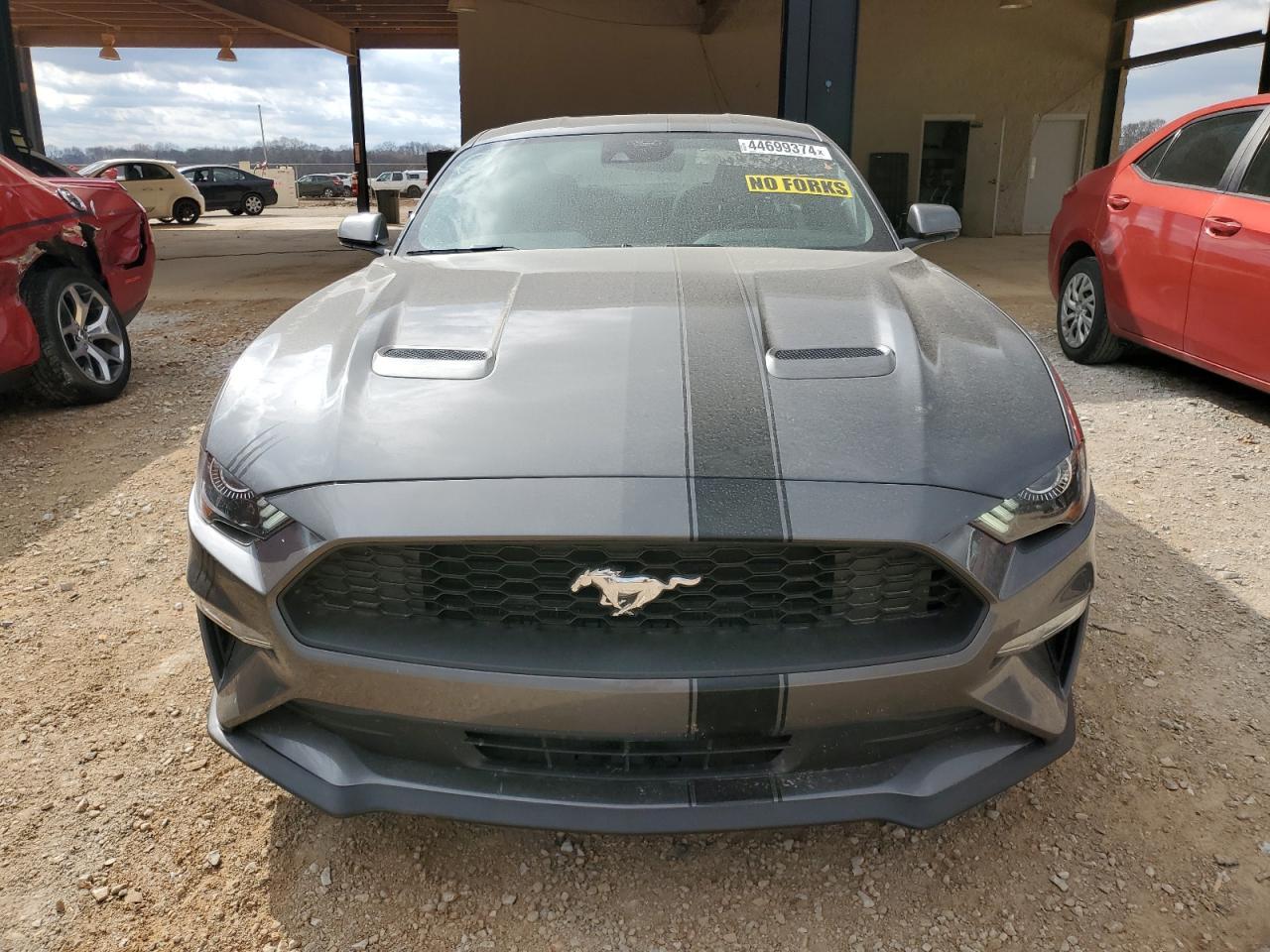 2021 Ford Mustang - zdjęcie 5