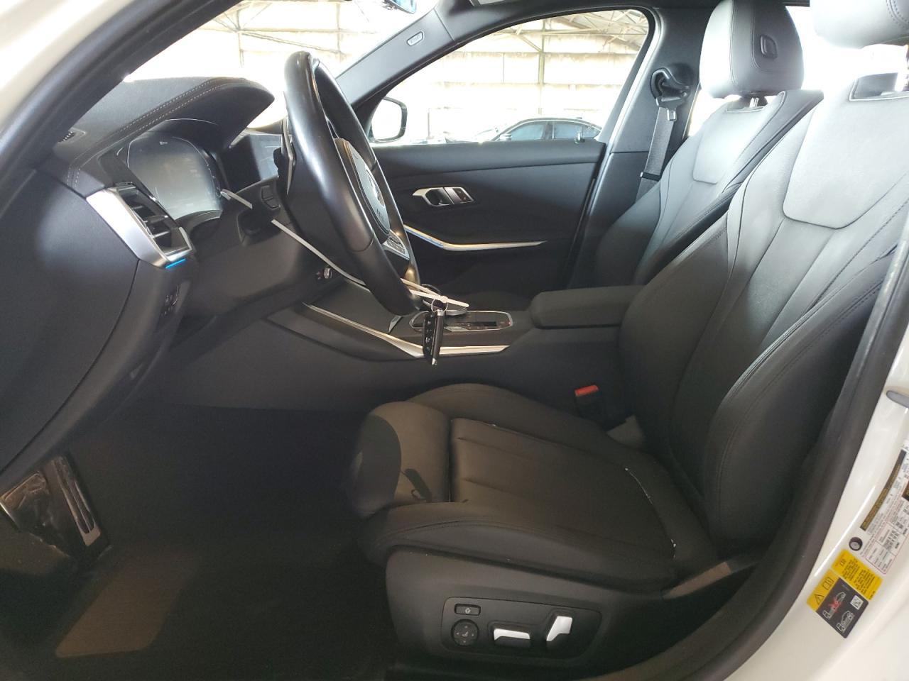 2021 BMW 330E - zdjęcie 7