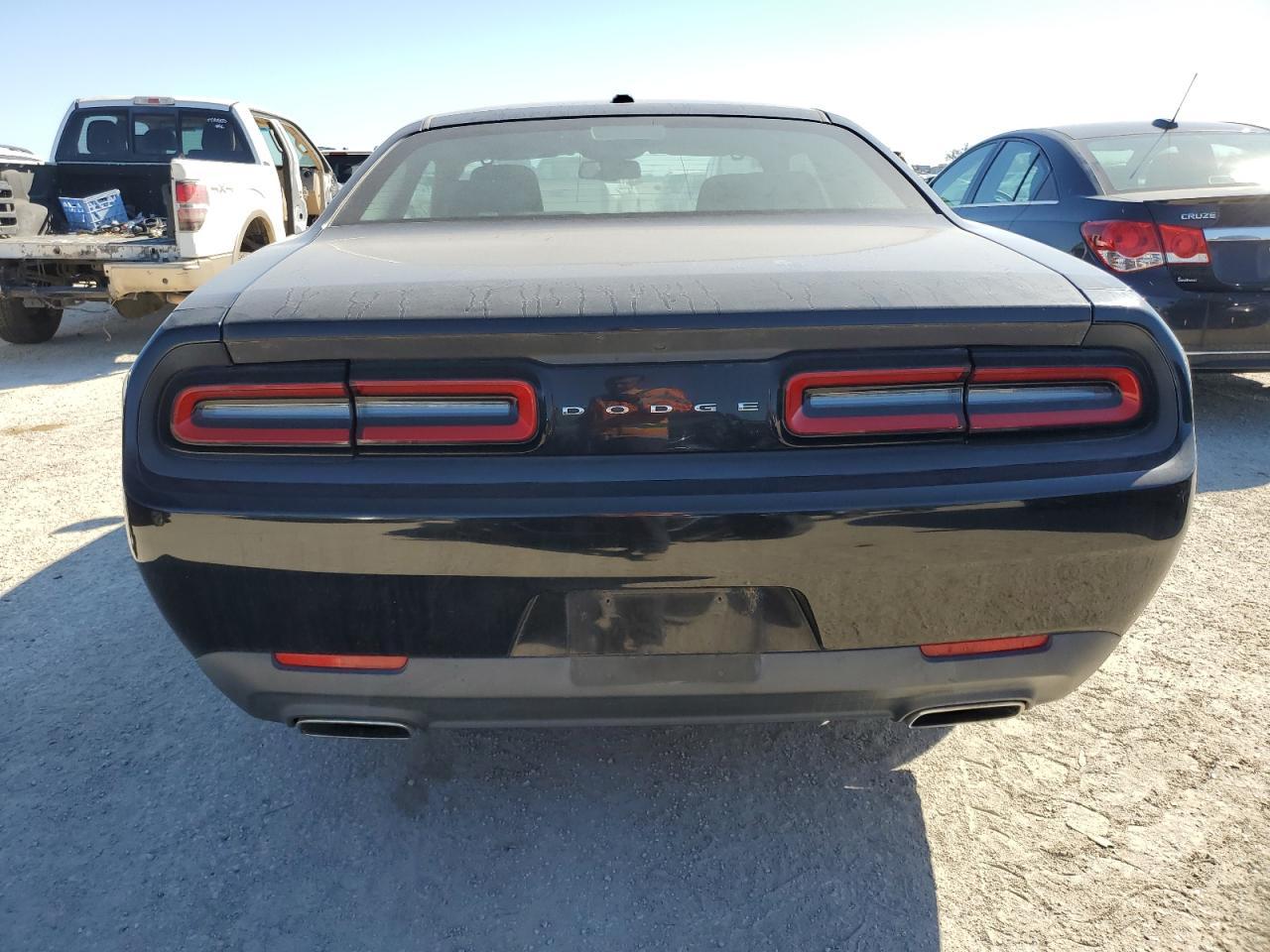 2015 Dodge Challenger Sxt - zdjęcie 6