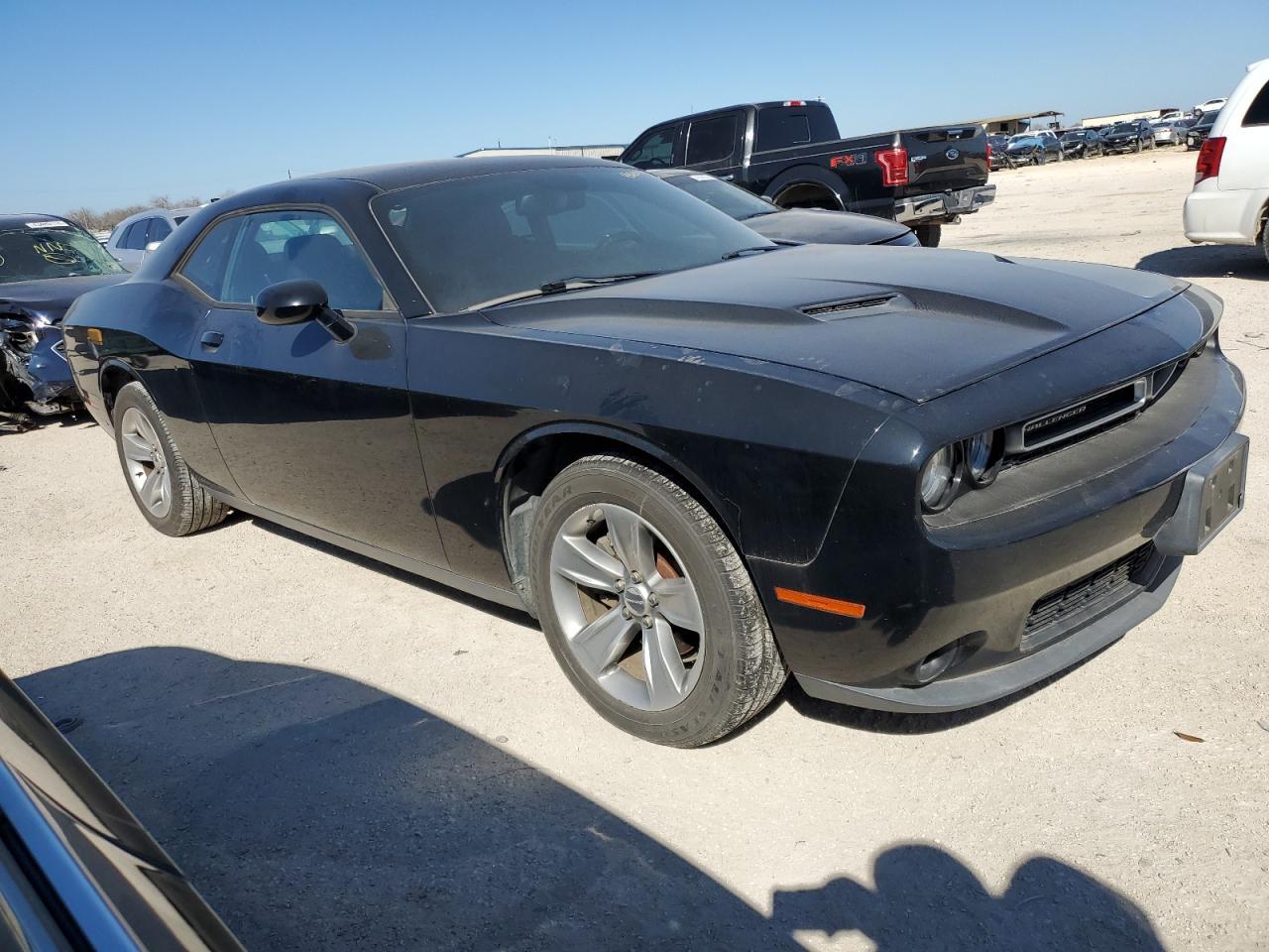 2015 Dodge Challenger Sxt - zdjęcie 4
