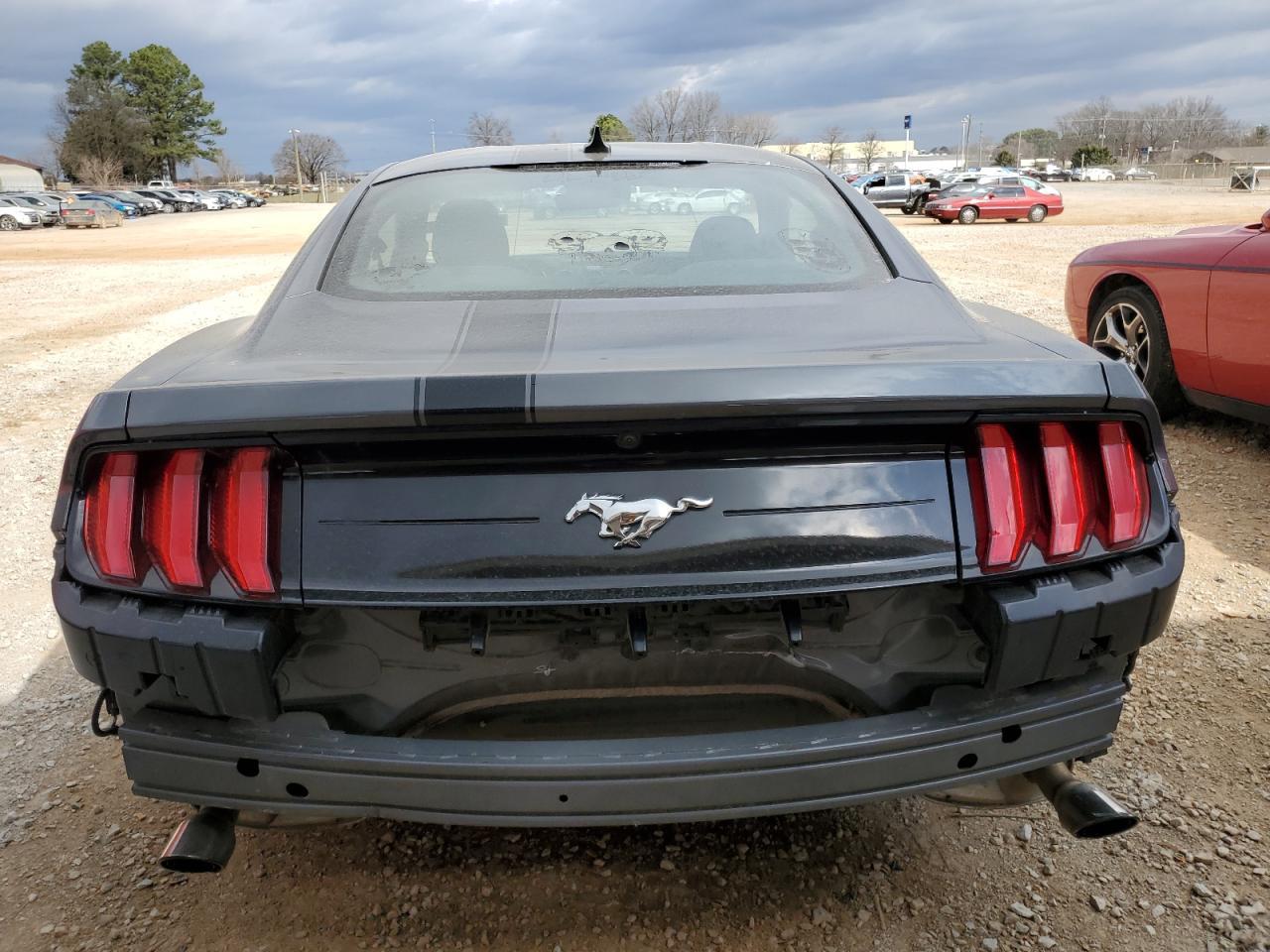 2021 Ford Mustang - zdjęcie 6