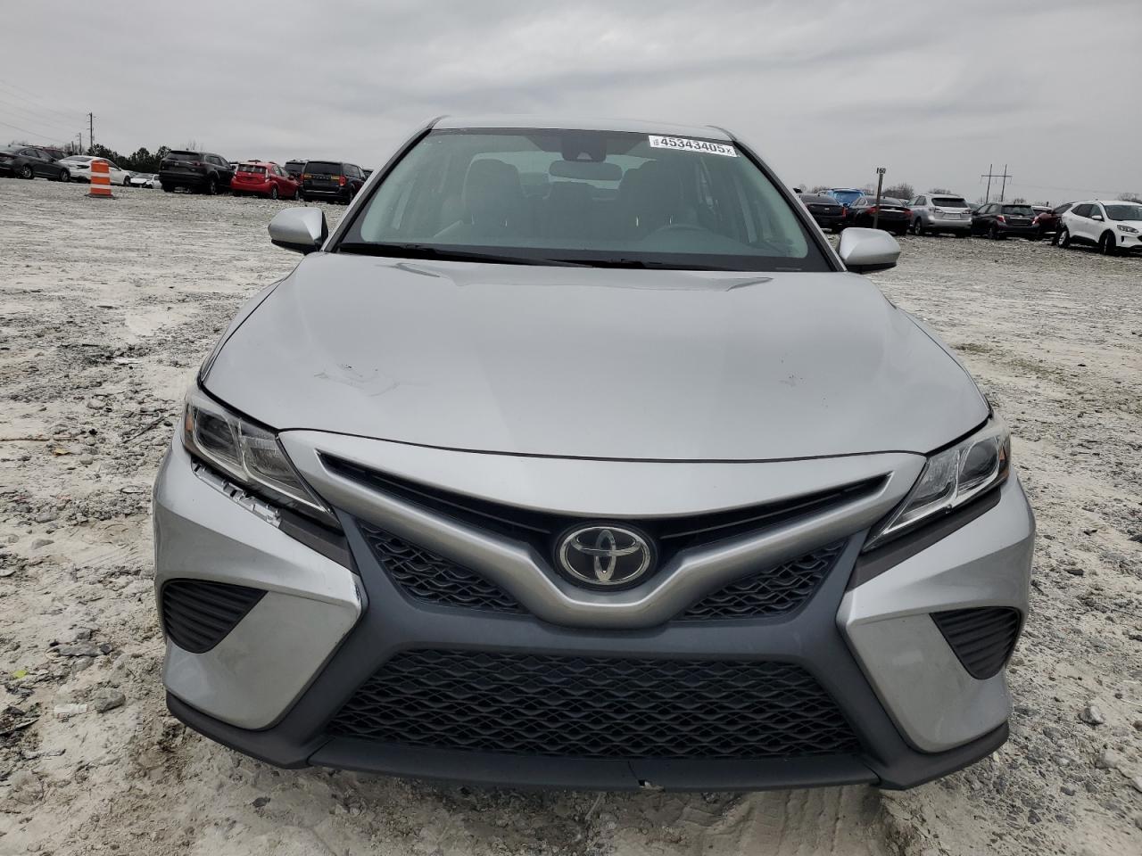 2020 Toyota Camry Se - zdjęcie 5