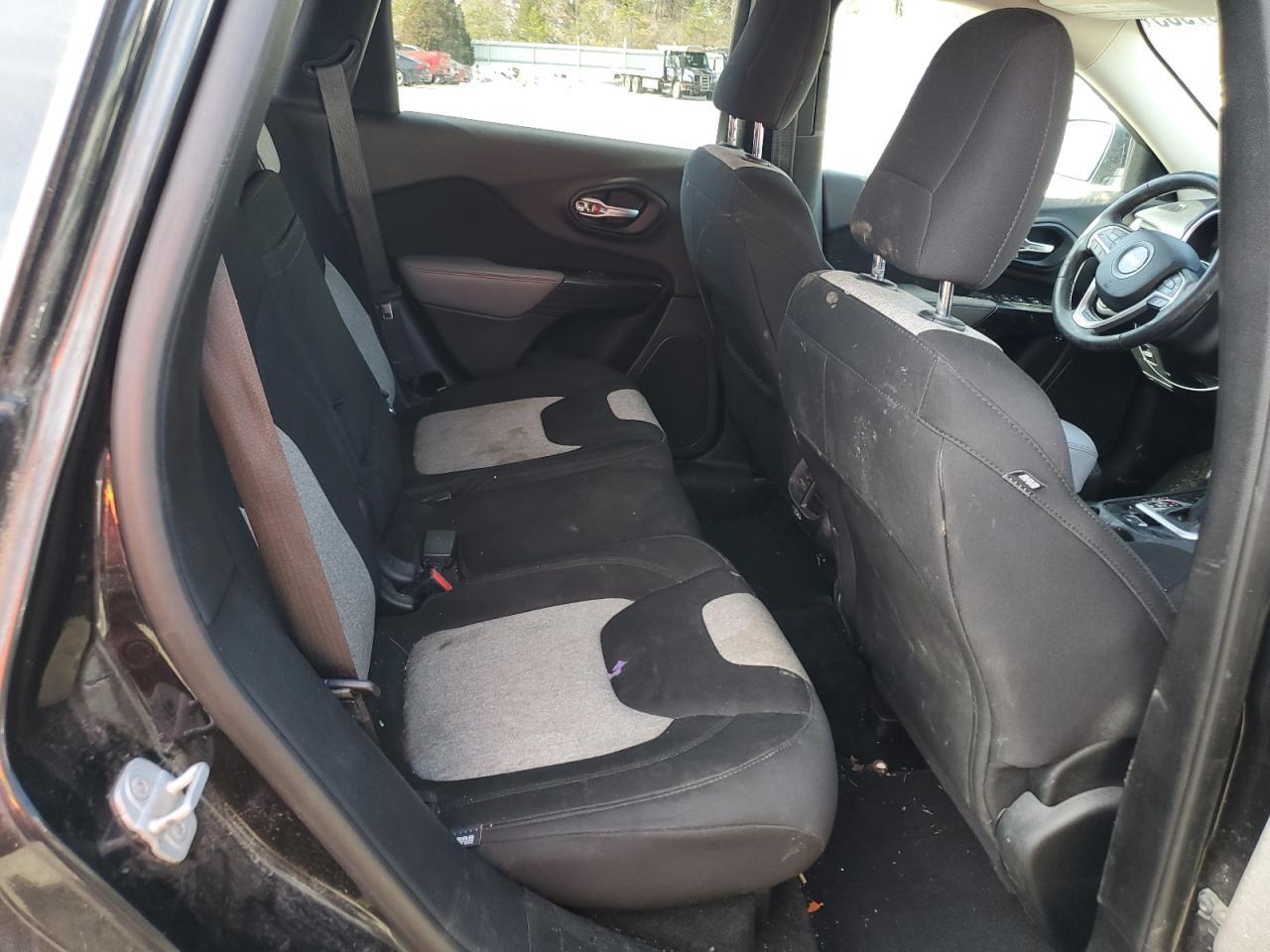 2014 Jeep Cherokee Latitude - zdjęcie 10