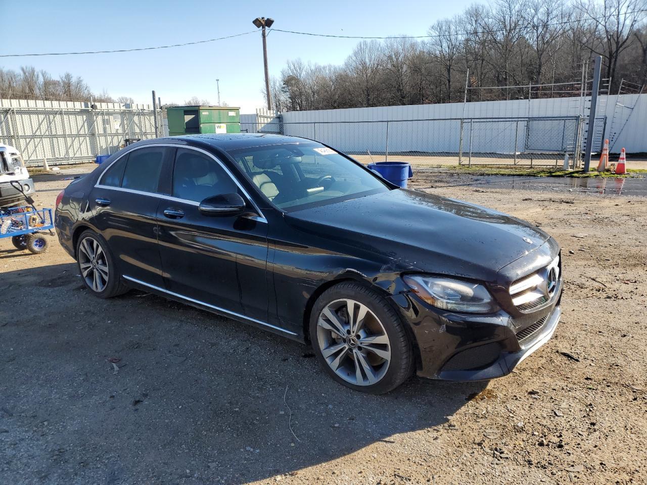 2018 Mercedes-Benz C 300 - zdjęcie 4