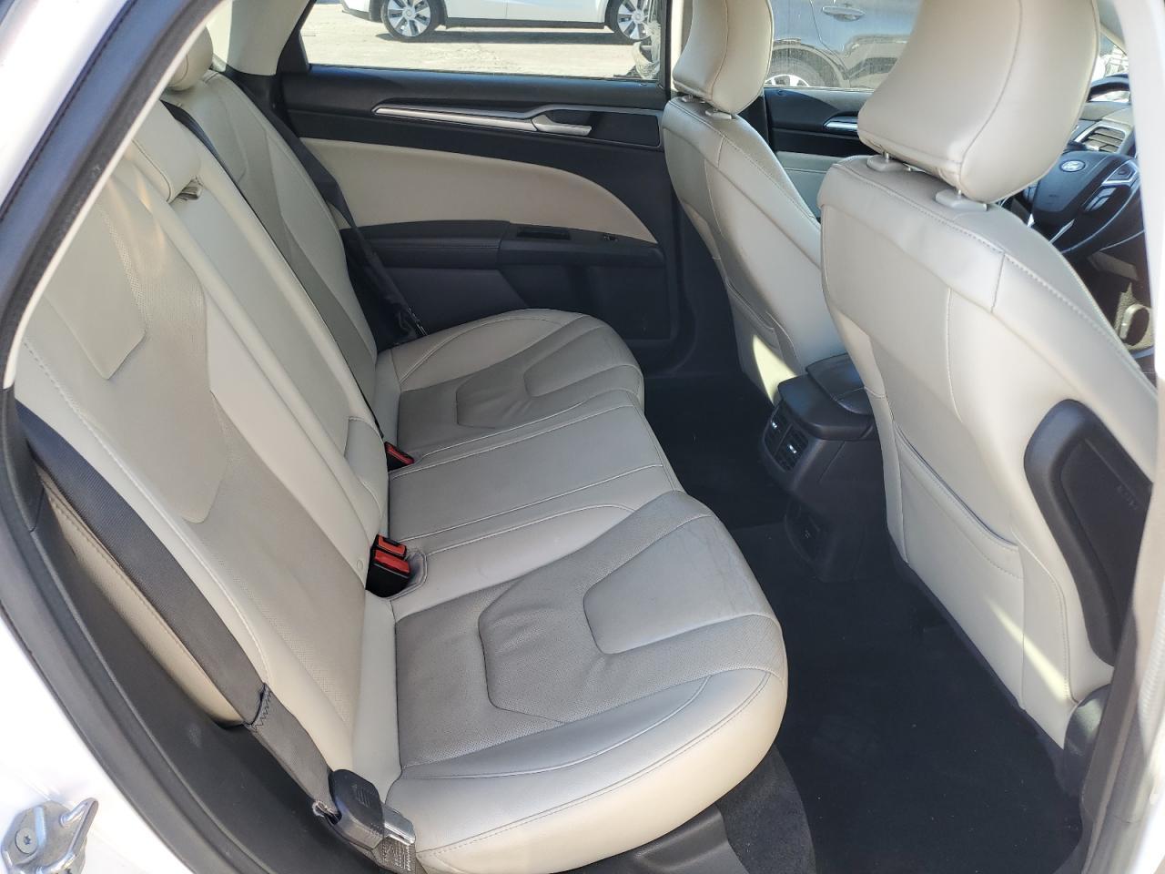 2015 Ford Fusion Titanium Phev - zdjęcie 11