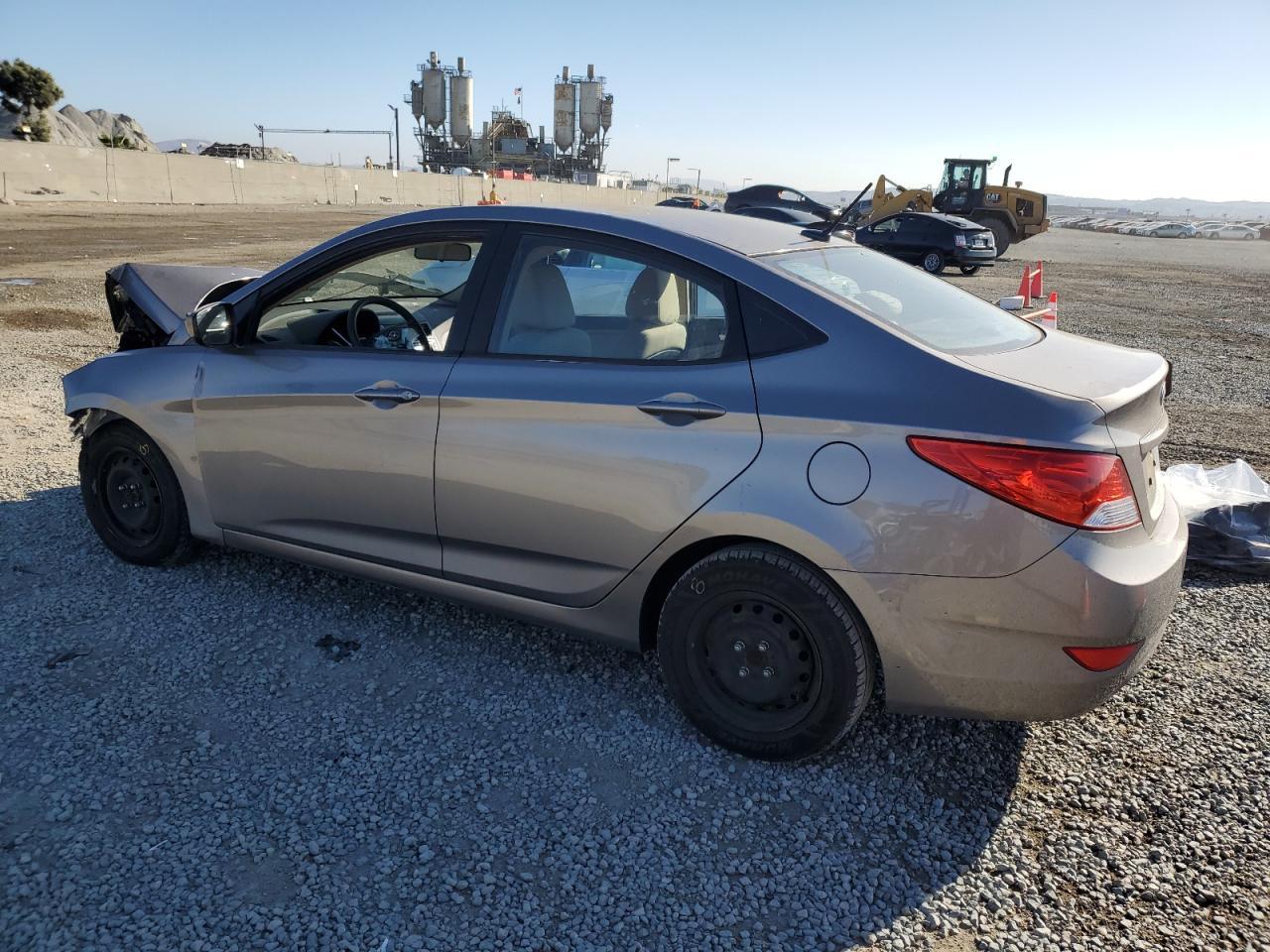 2013 Hyundai Accent Gls - zdjęcie 2