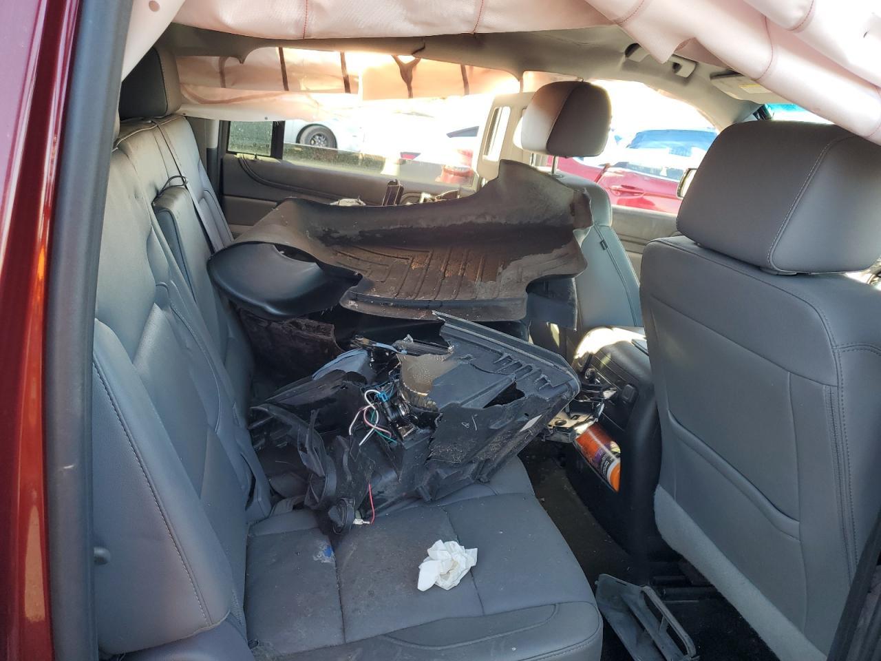 2016 Chevrolet Suburban K1500 Lt - zdjęcie 11