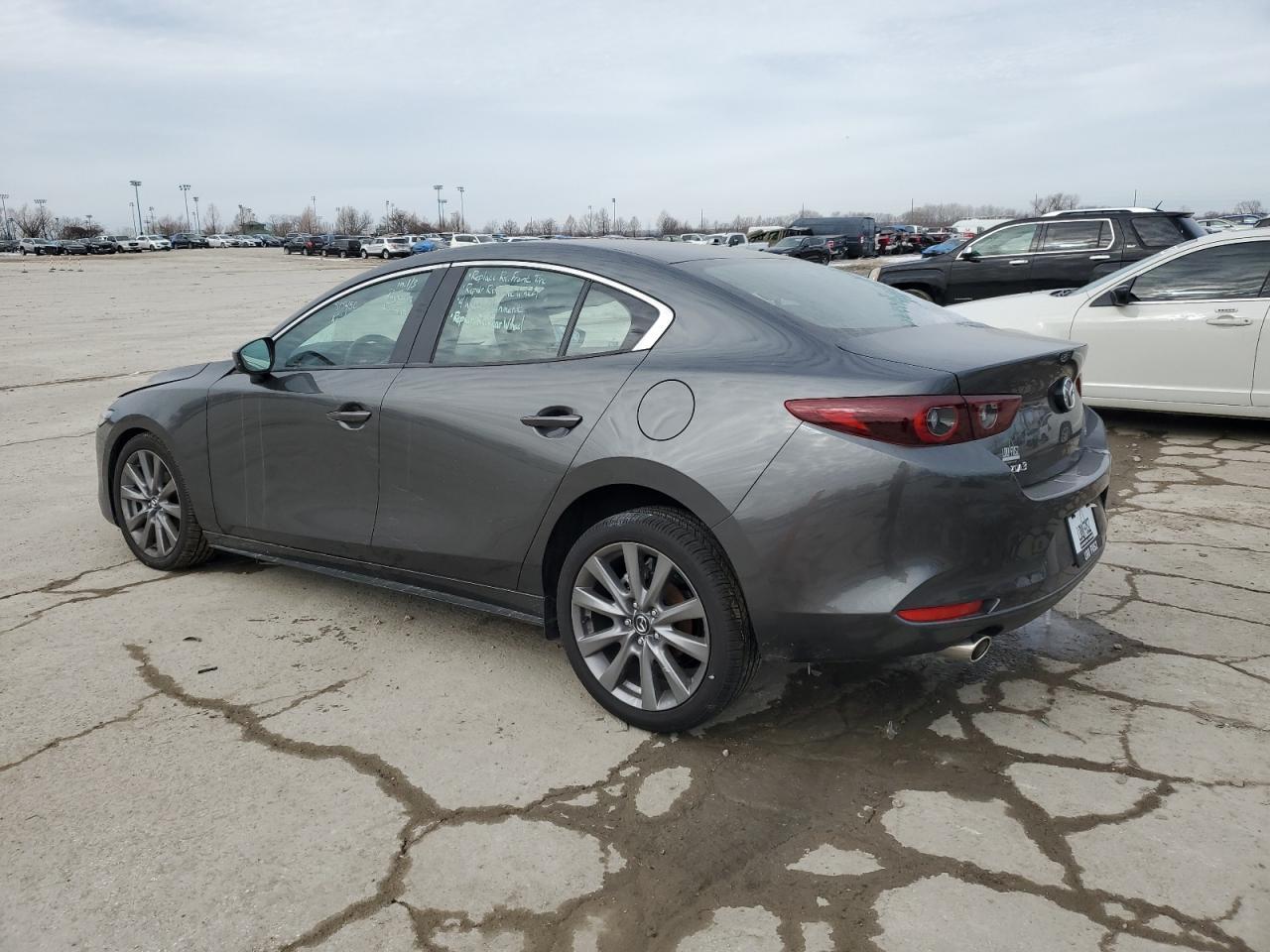 2024 Mazda 3 Preferred - zdjęcie 2